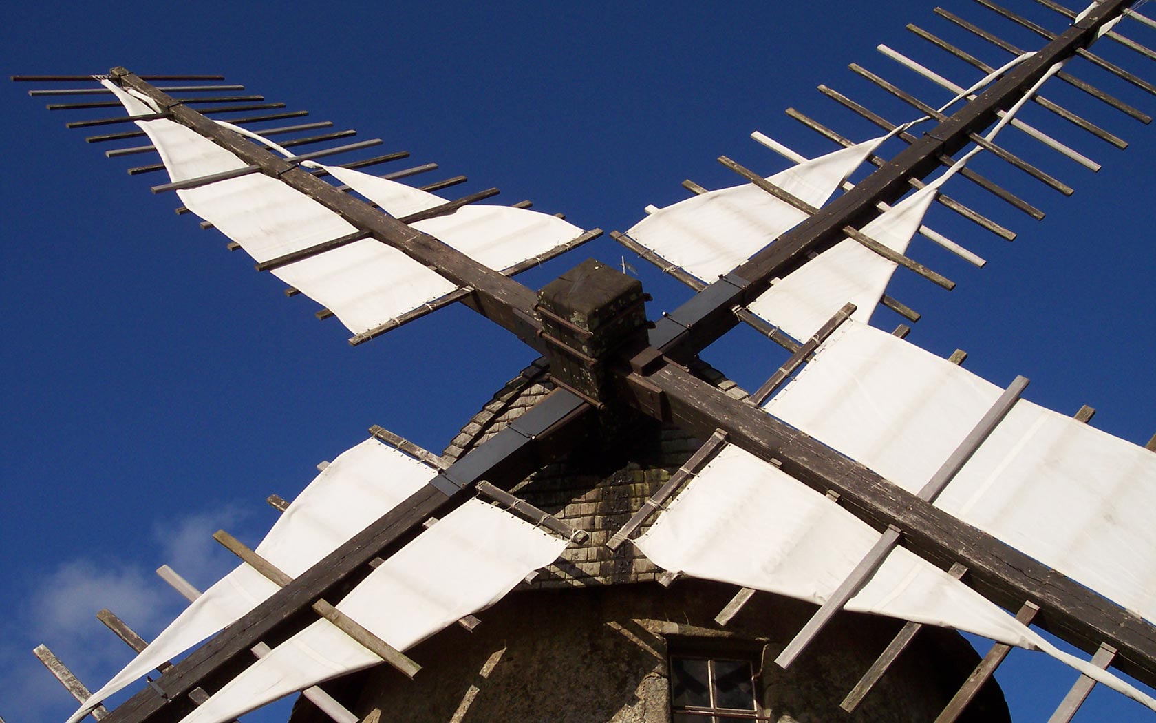 00159_moulin_1680x1050