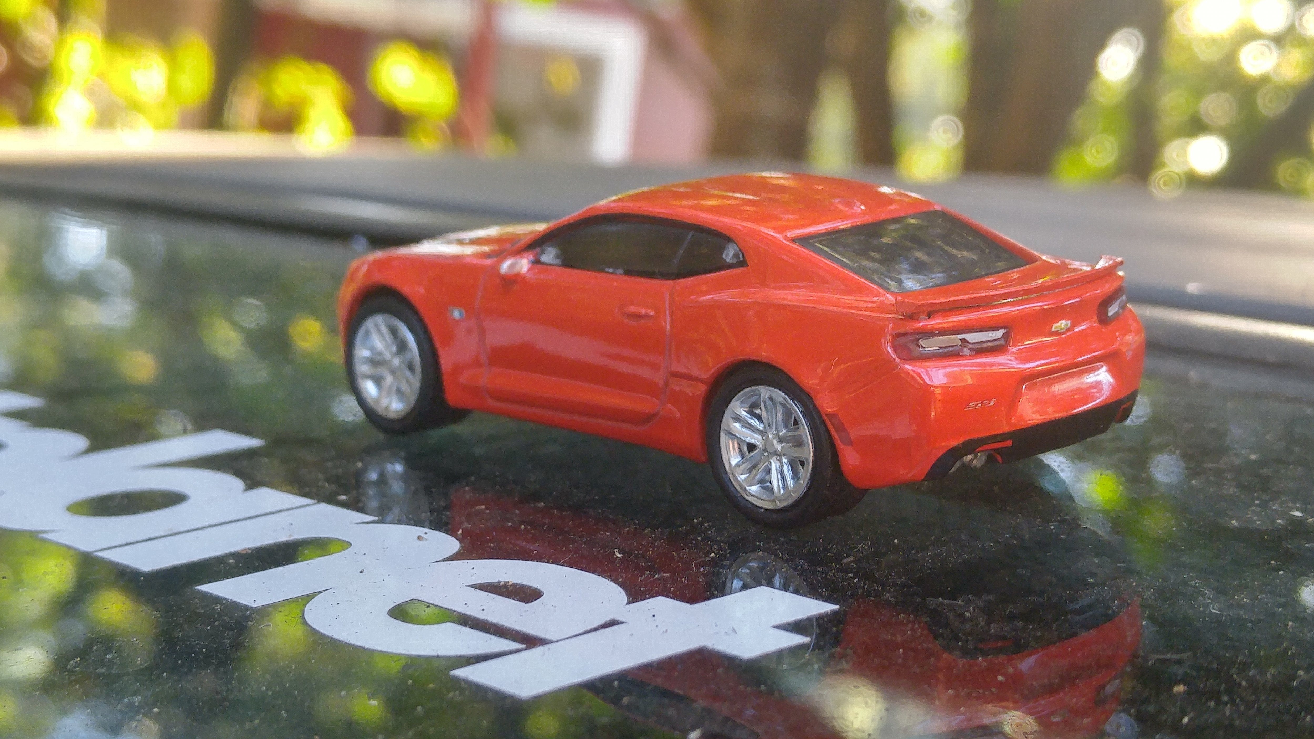 1/64 Greenlight Camaro 2016