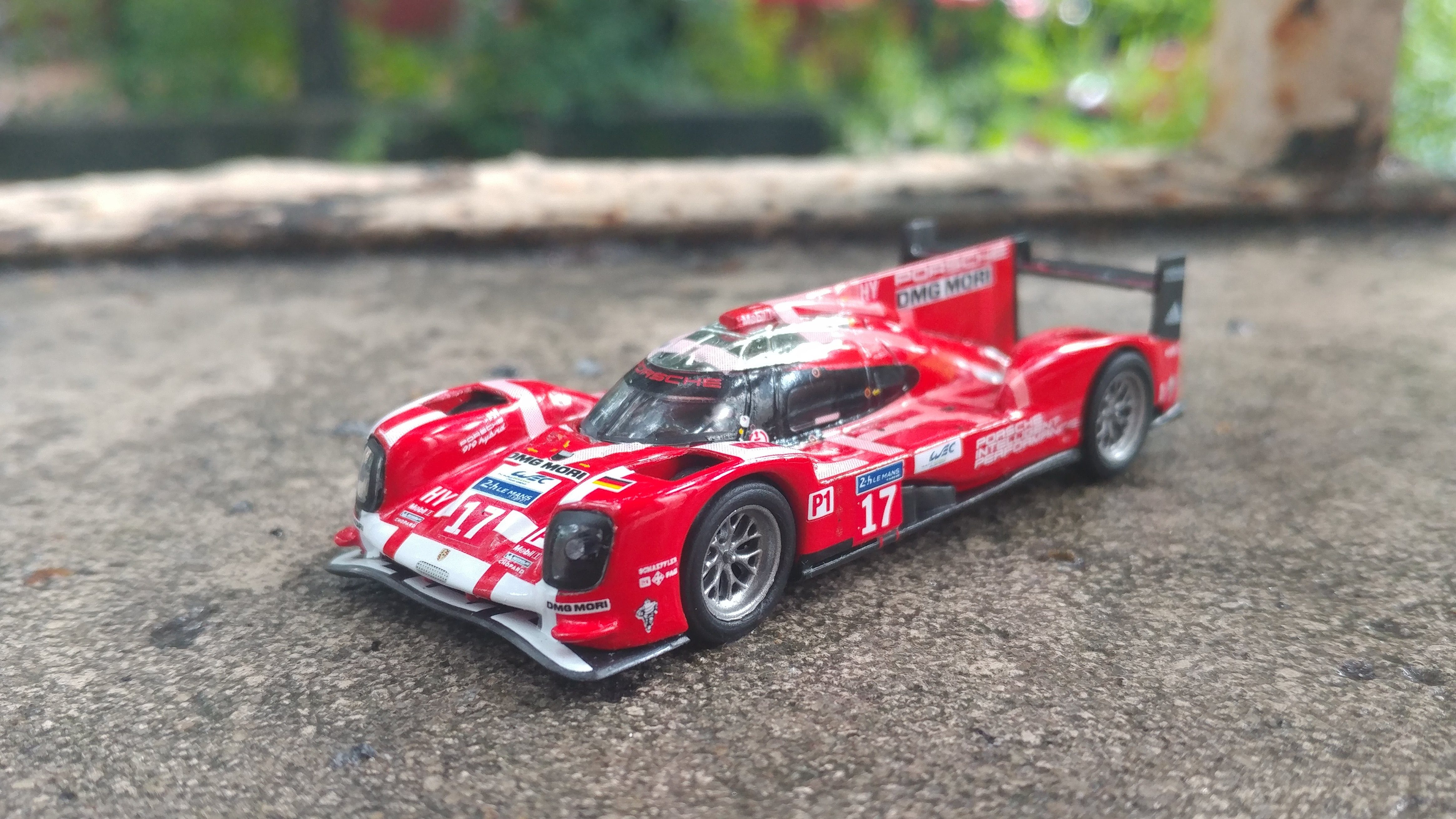 1/64 Spark: Porsche 919