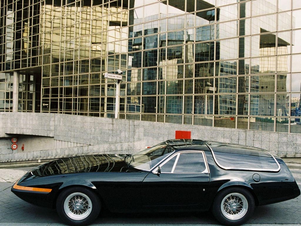1975_Ferrari_365_GTB4_Shooting_Brake