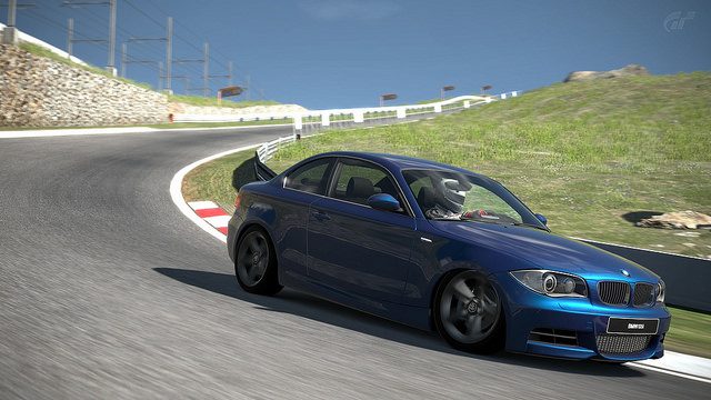 27119779025_4116910e7d_z.jpg