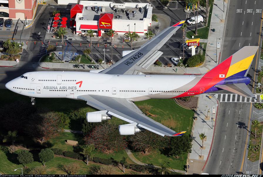 747 LAX222