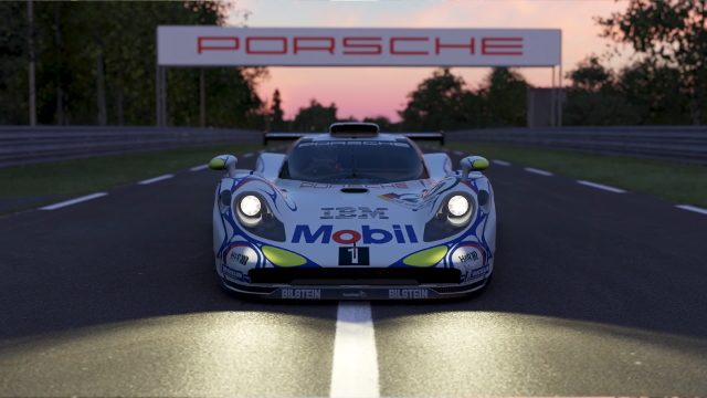 911 GT1-98 resize