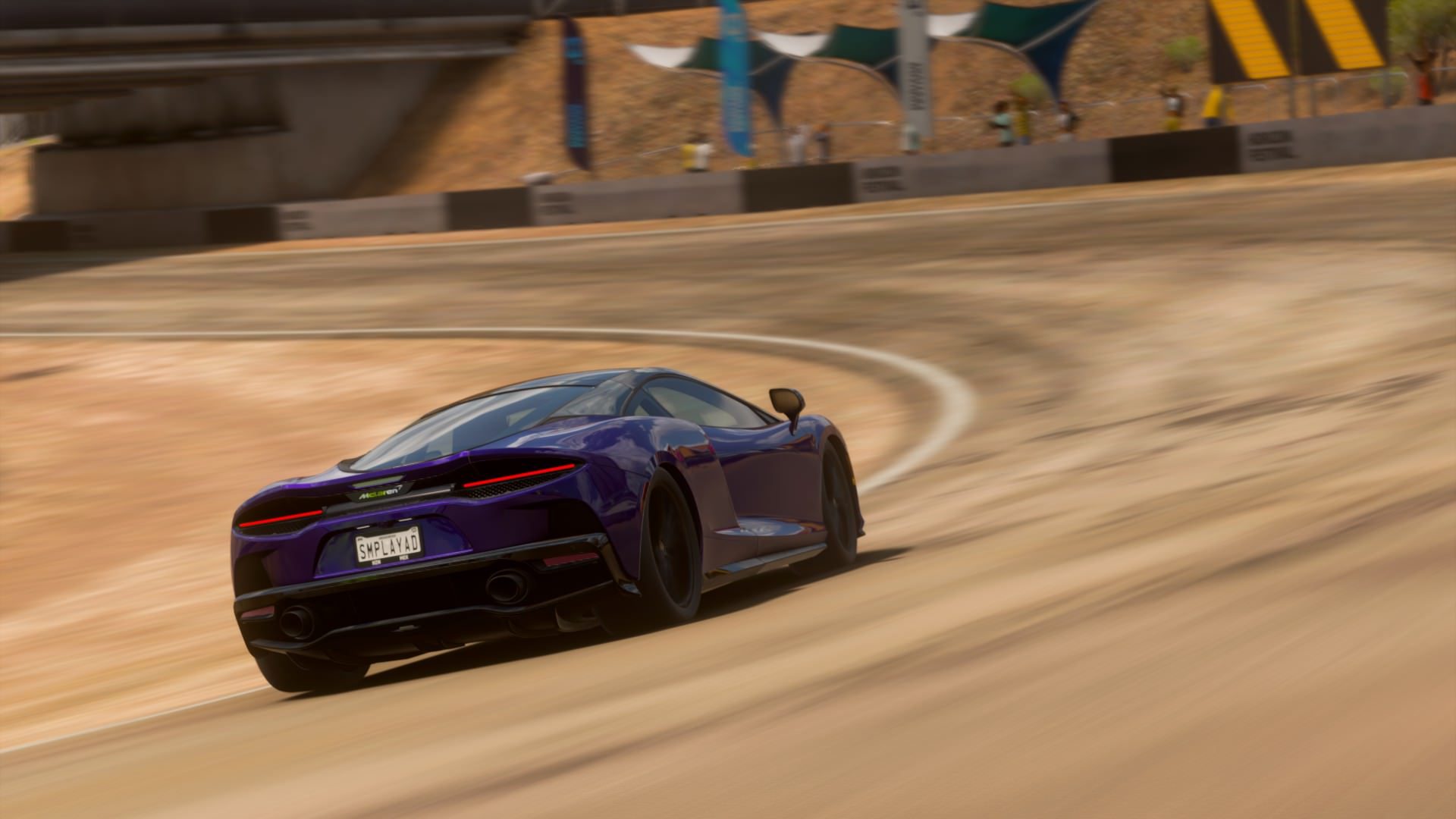 A high pace from McLaren's lowest trim