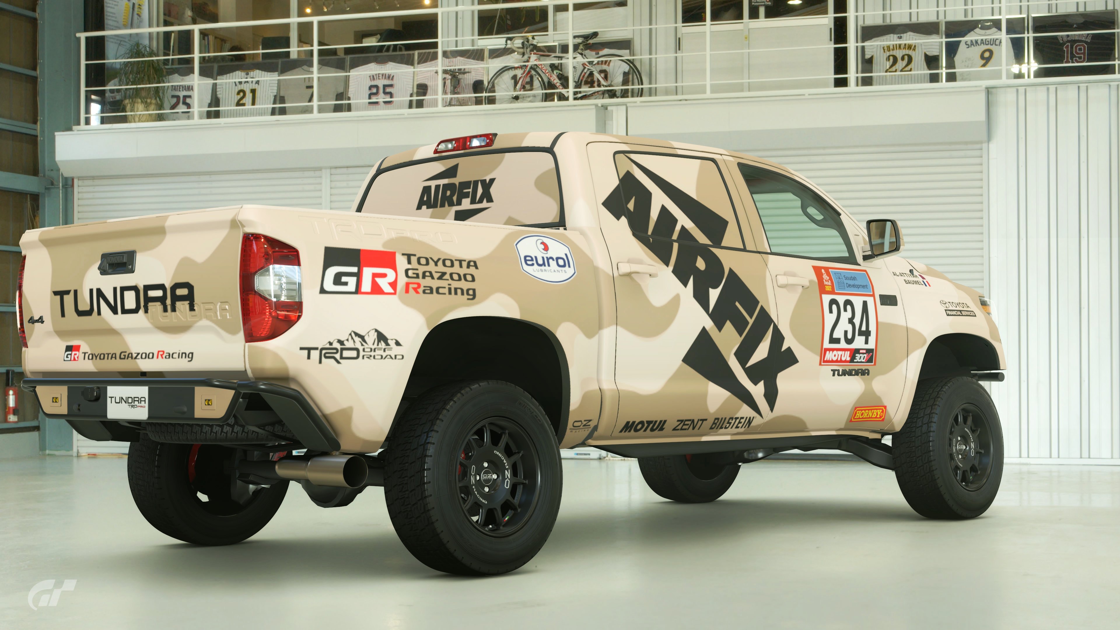 Airfix_Dakar_Toyota_Tundra_2