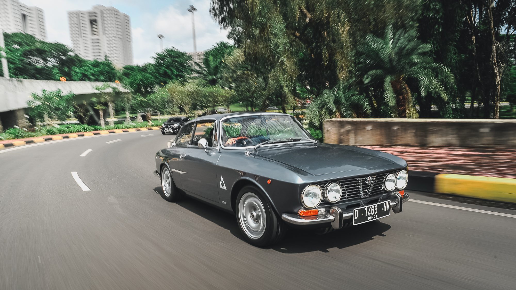 Alfa Romeo 2000GTV_1