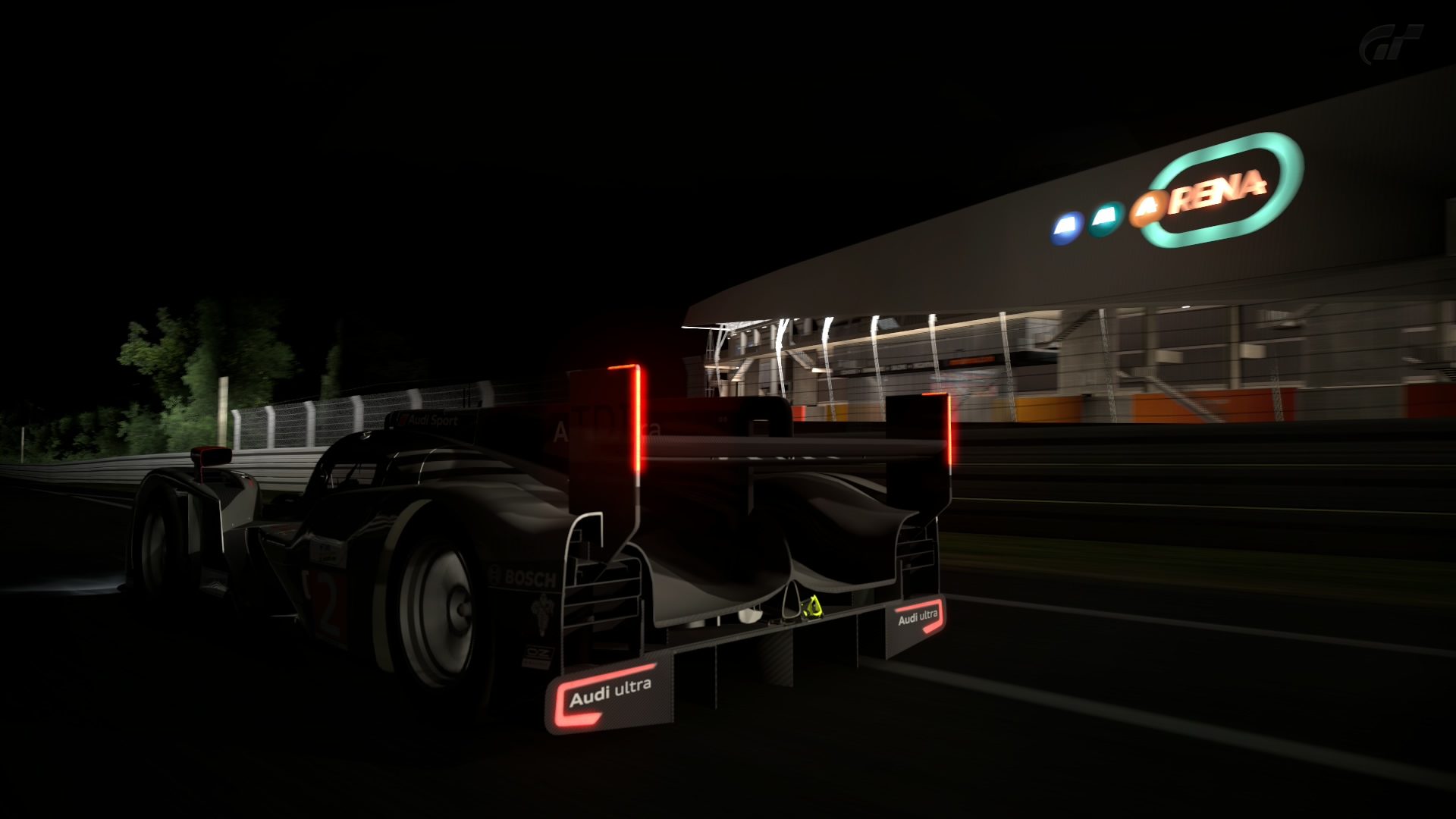 Audi-R18-TDI-Team-Joest-2011-Circuit-de-la-Sarthe-2013-0017.jpg