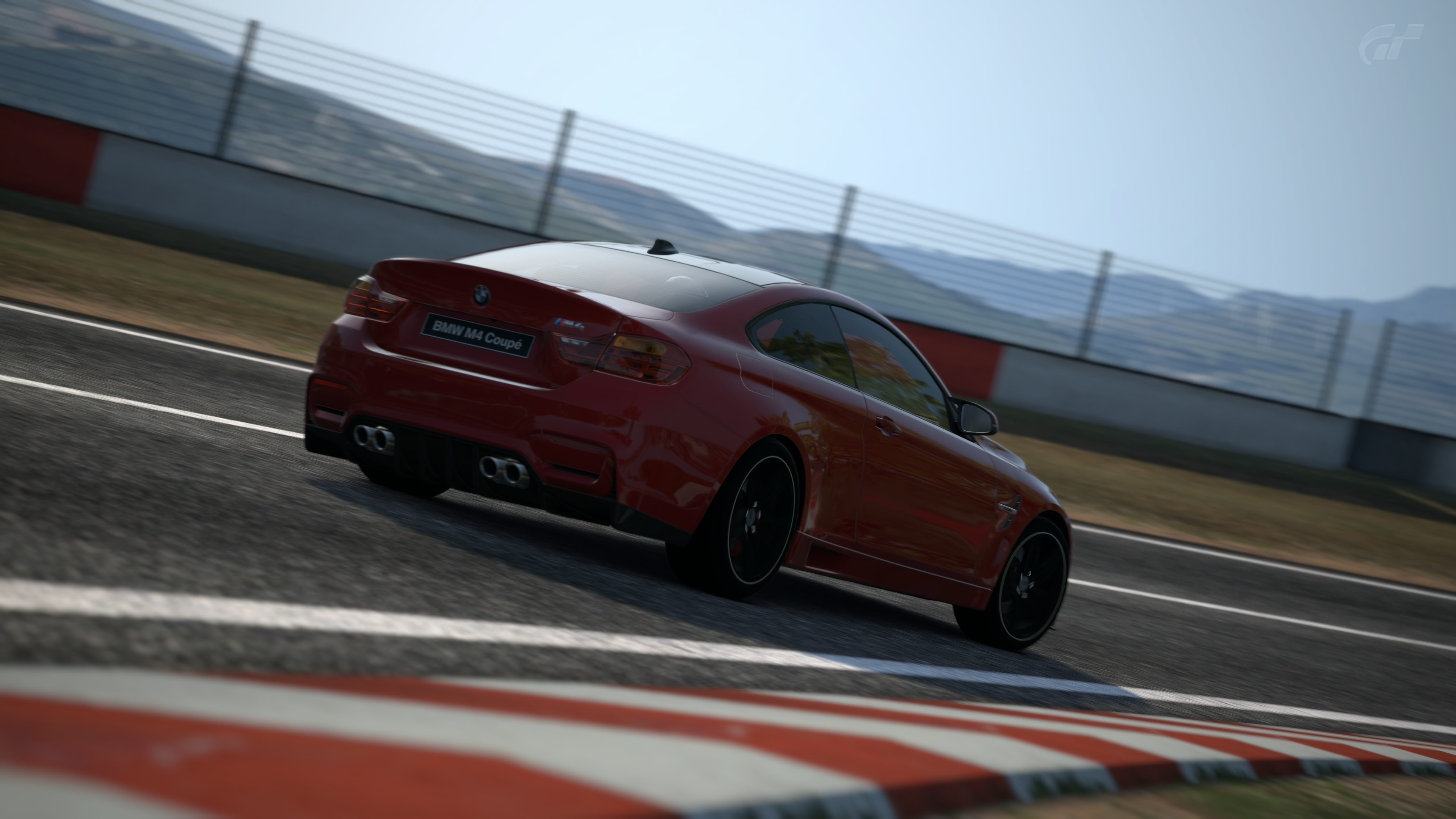 BMW M4 @ Circuito De La Sierra