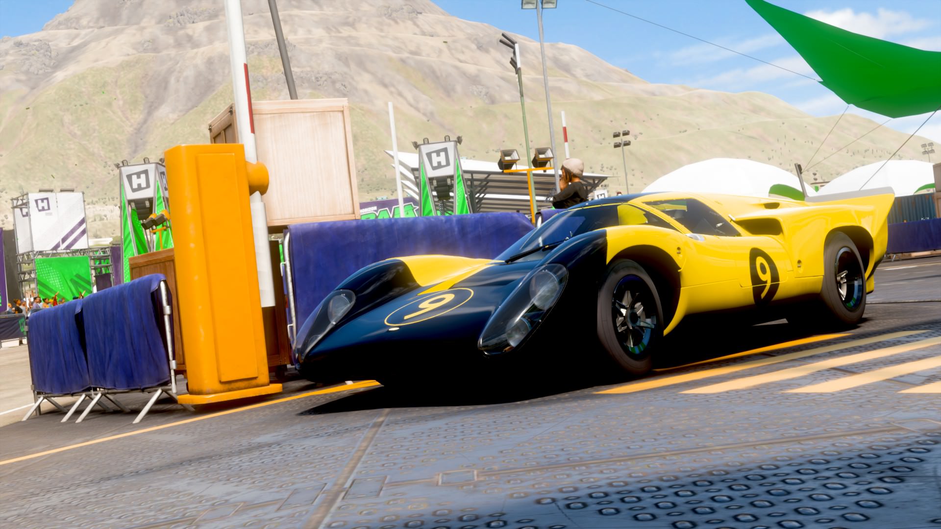 COTW 30: Winning the anime car meet through racing