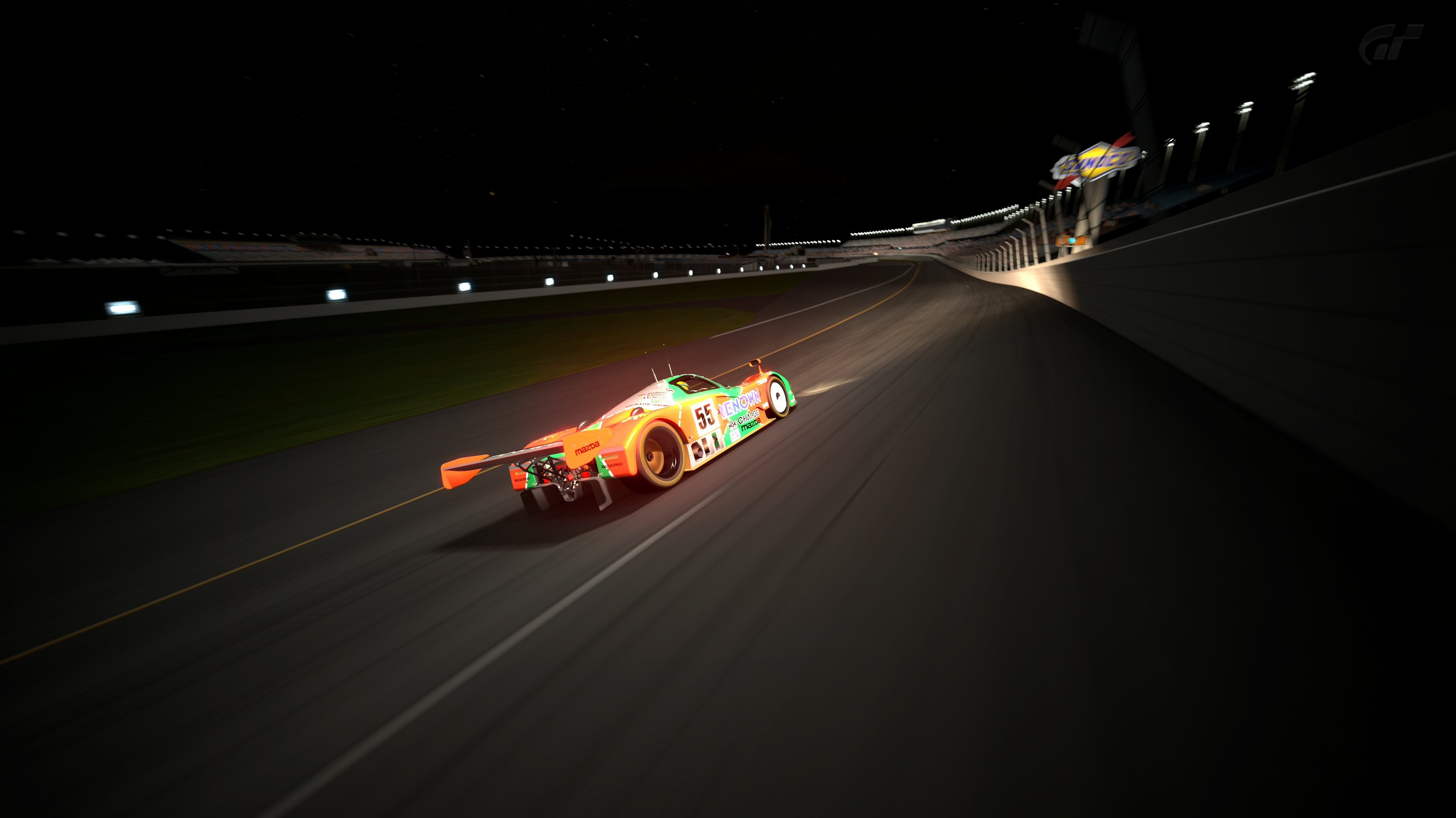 Daytona International Speedway.jpg
