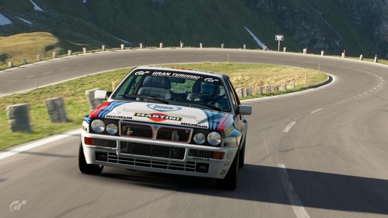 DELTA HF Integrale_02.jpg