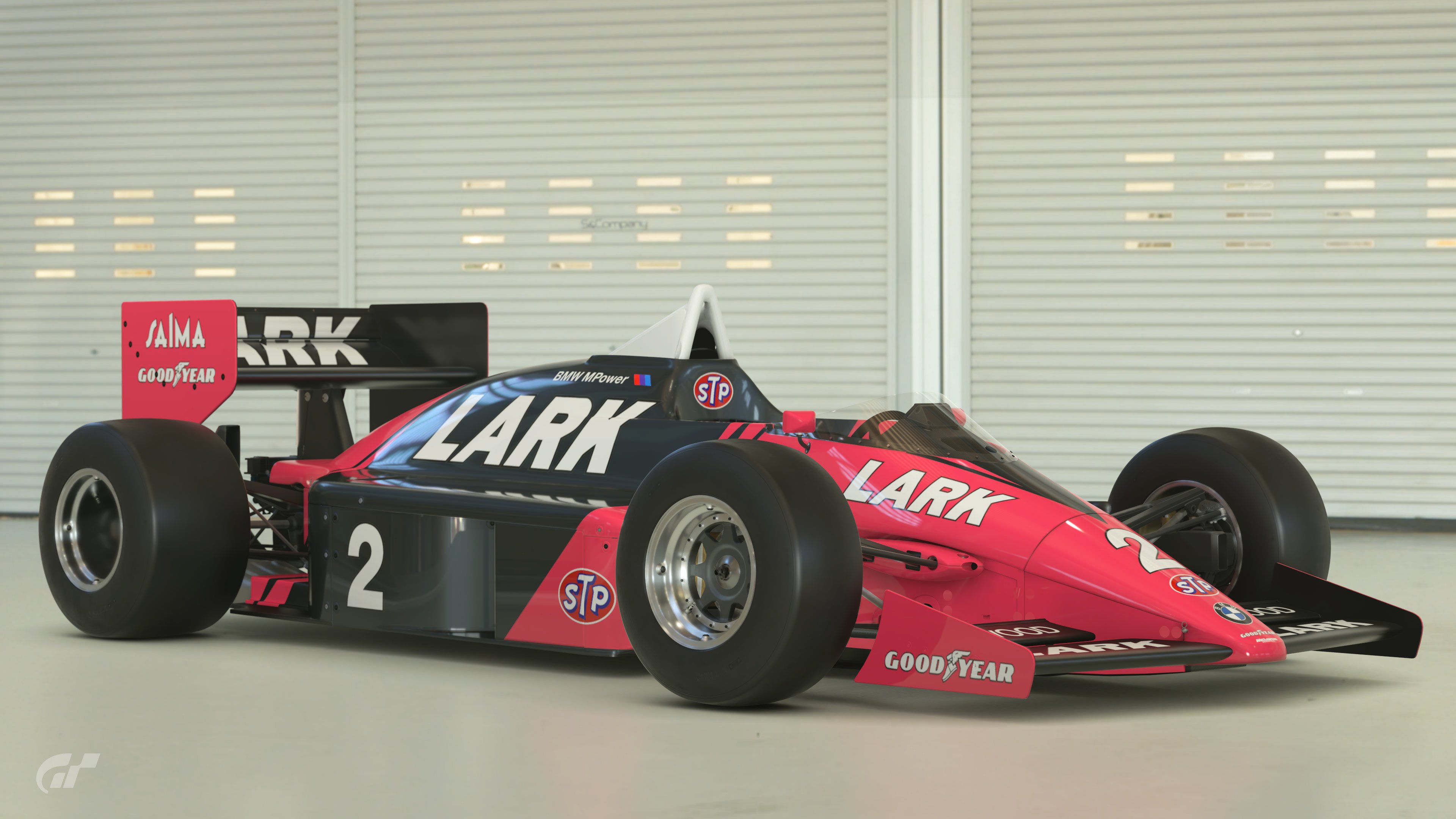 Front three-quarter view