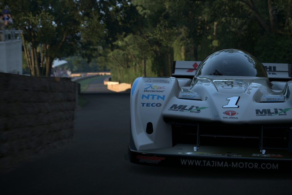 Goodwood Hillclimb Trailblazer dawn 9.jpg