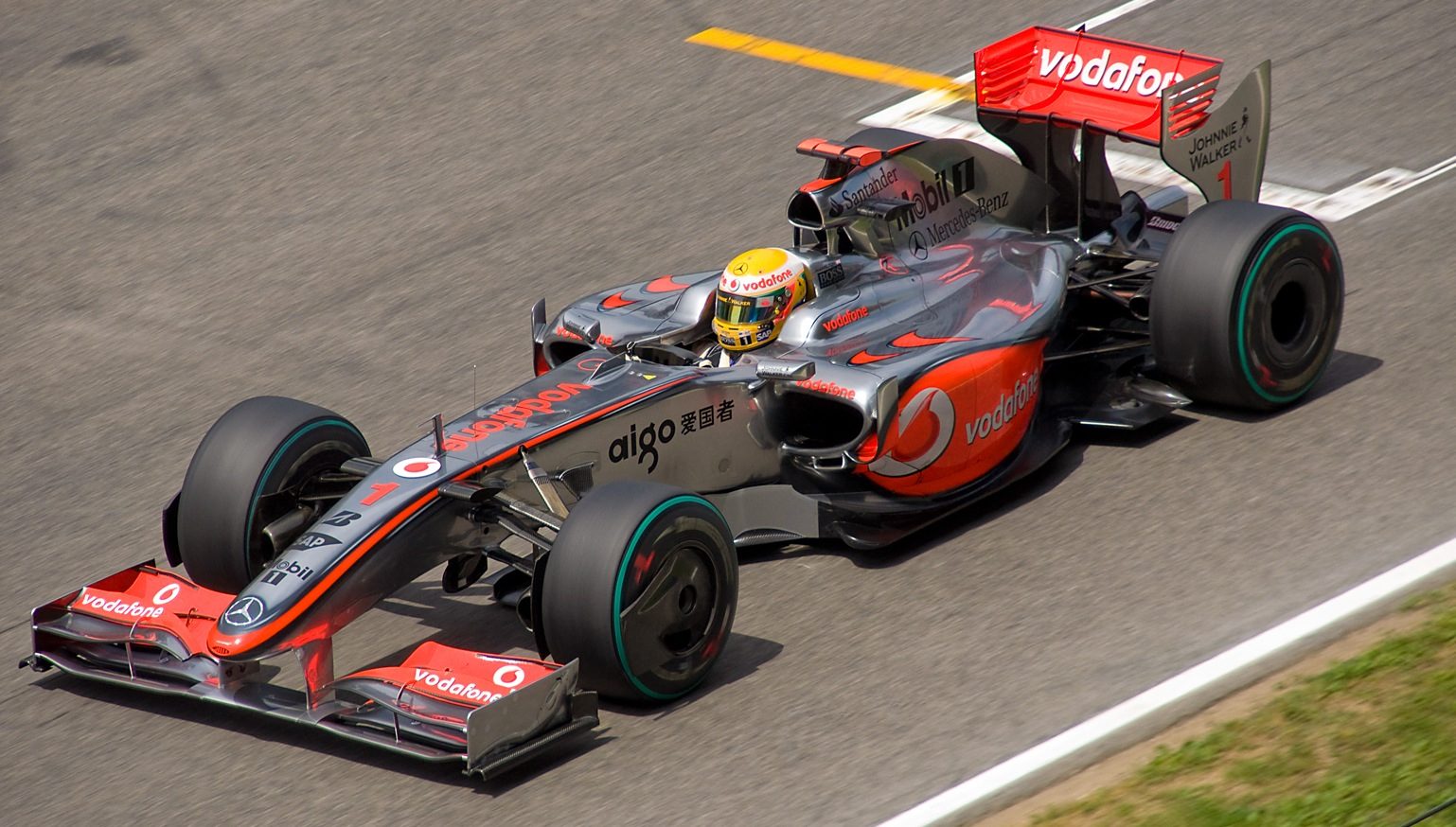 Hamilton_McLaren_MP4-24