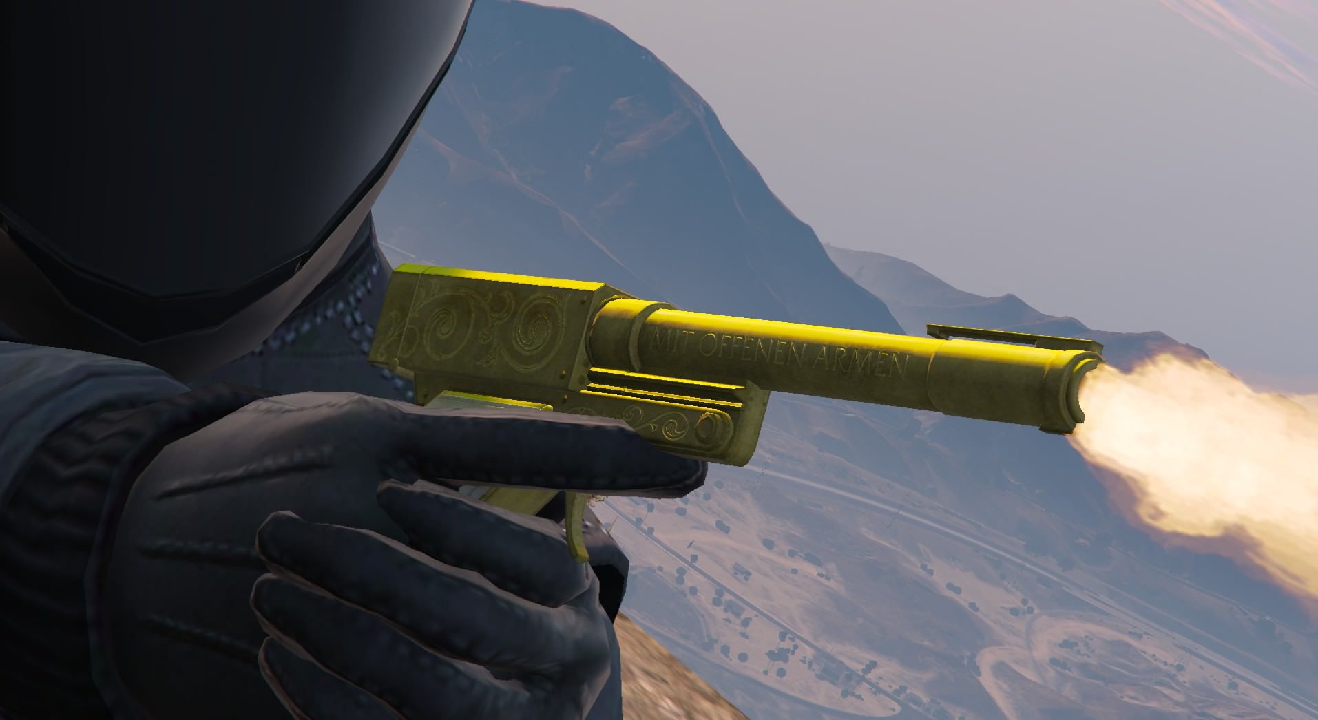 Having a quick look at the new Cayo Perico Heist weaponry, featuring the tamed racing animal 19
