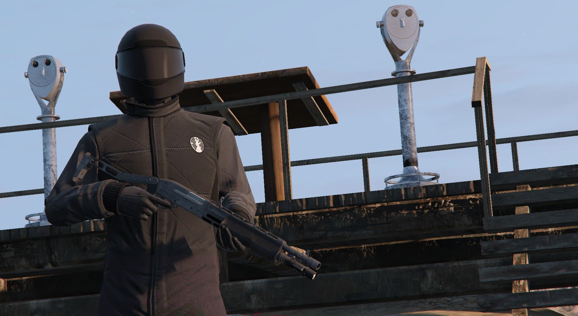 Having a quick look at the new Cayo Perico Heist weaponry, featuring the tamed racing animal 8