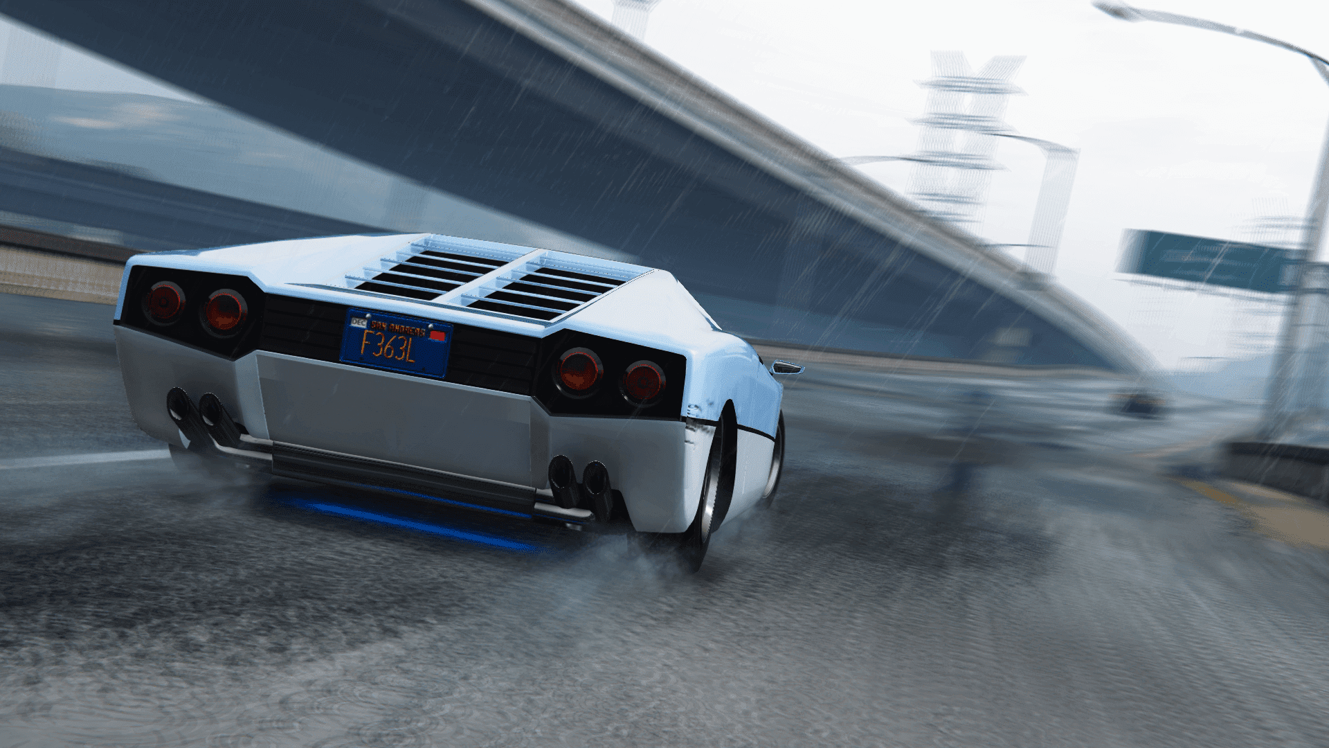 (HD) The Los Santos Car Meet authorizes the sprint racing of weaponized cars without harm, and promotes the duel between the Deluxo and Stromberg 3