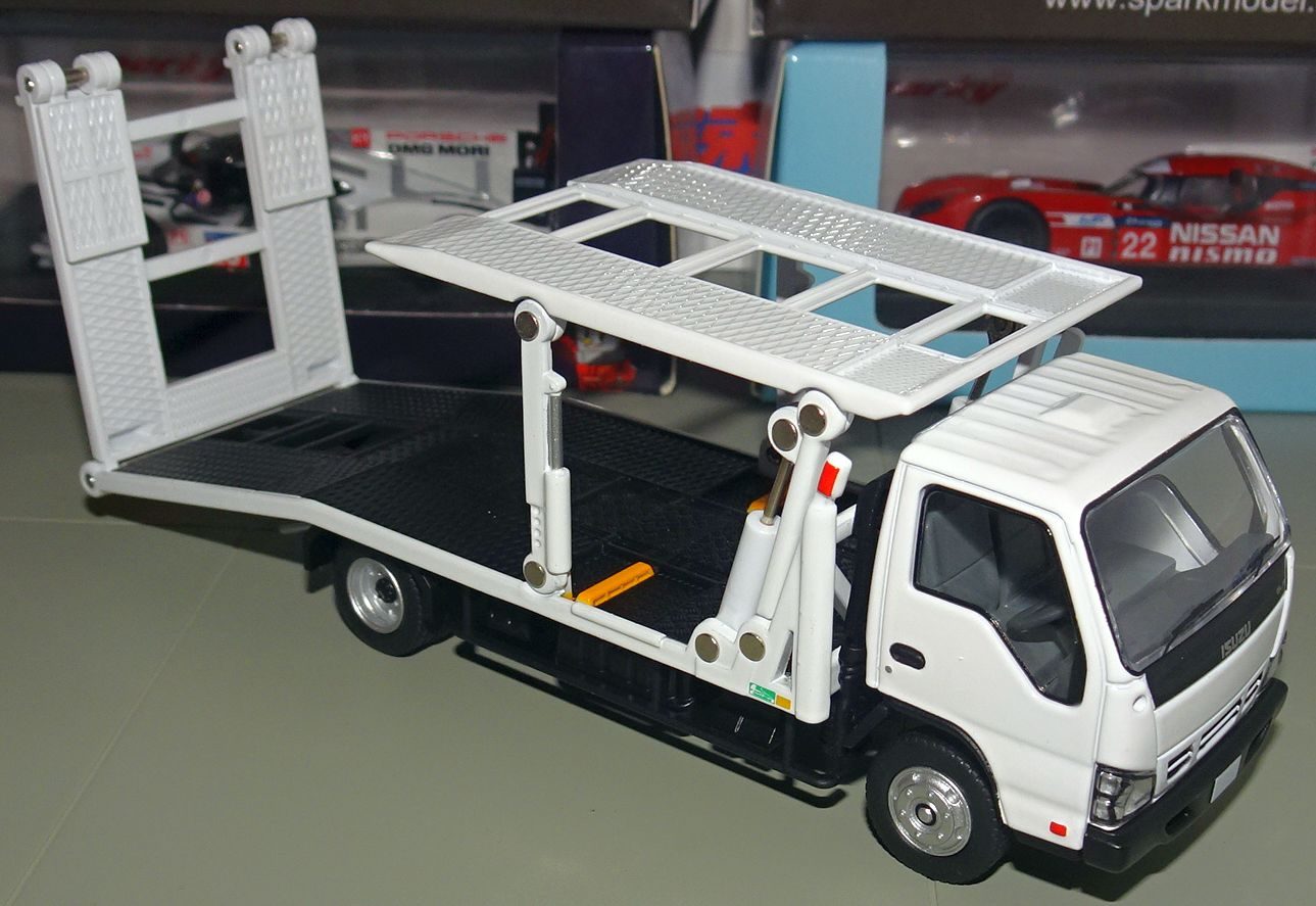 Isuzu Elf Hanamidai Motor Big Wide