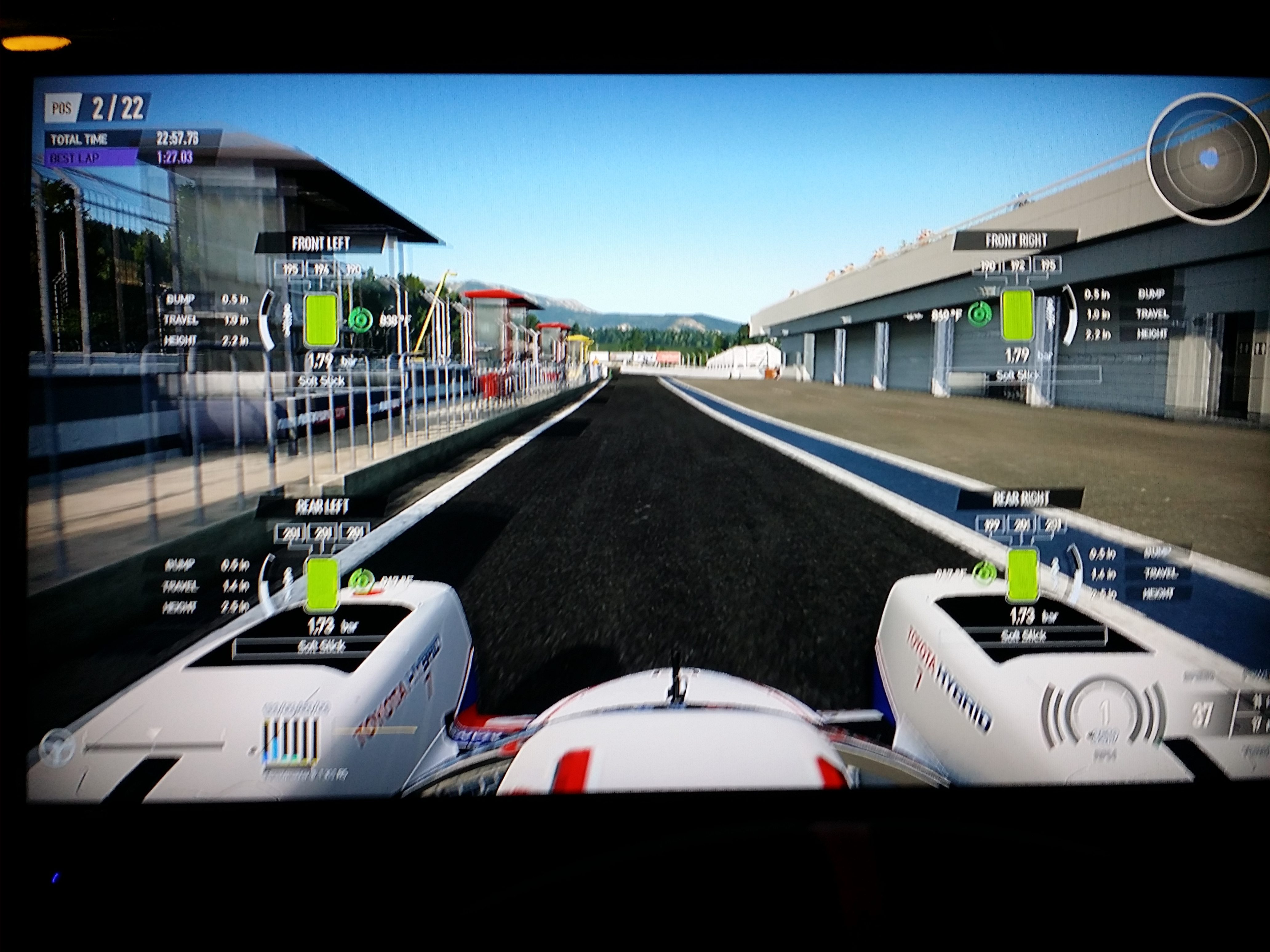 Lap Pit Out