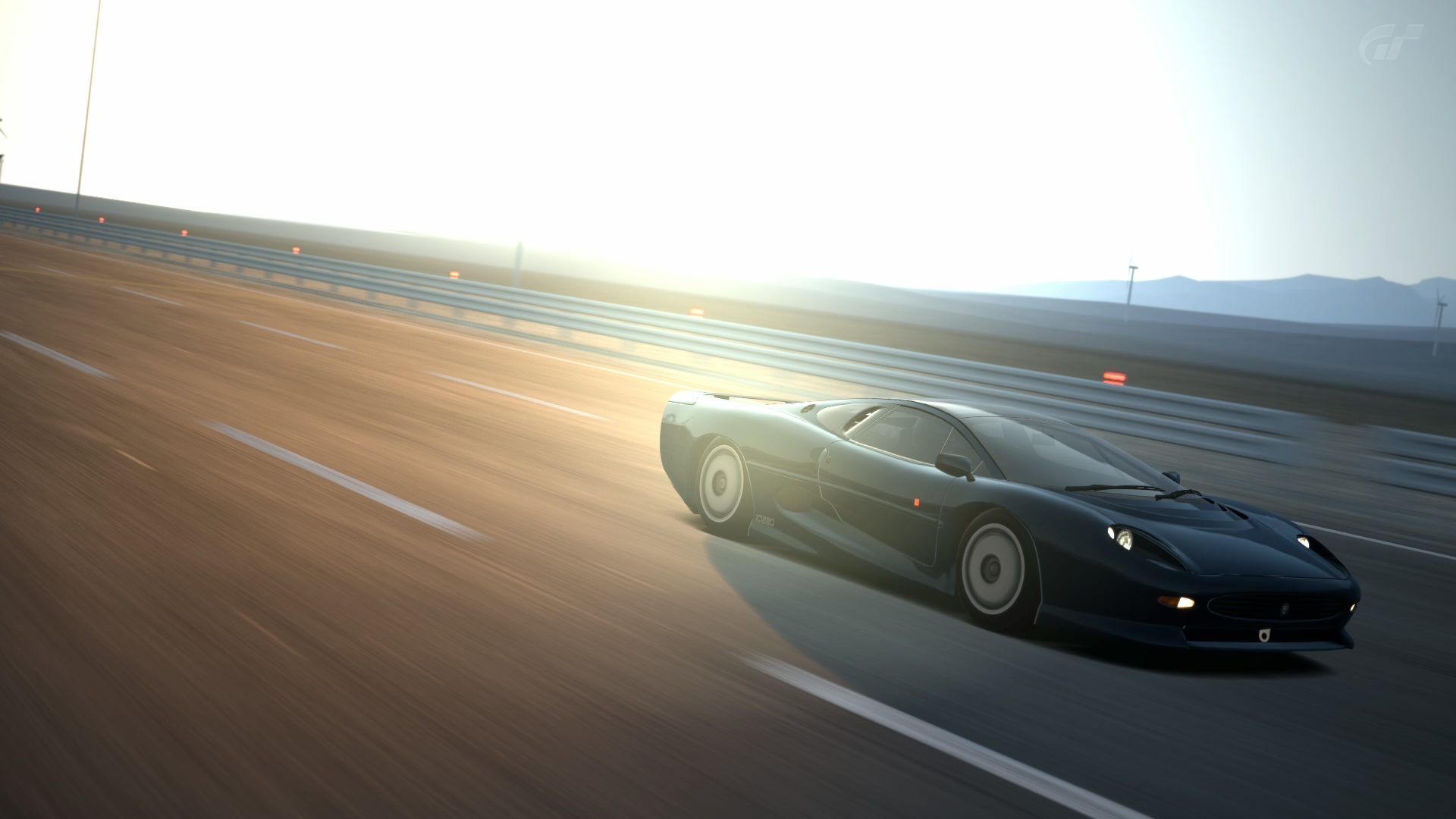 Living in the sunlight, loving in the moonlight with the XJ220 at SSRX.
