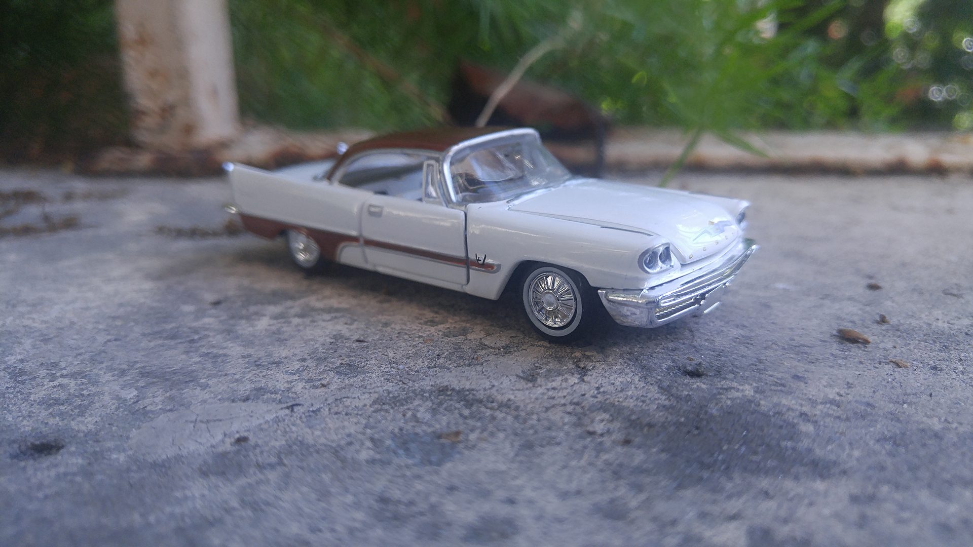 M2 1/64: 1957 Desoto Fireflite