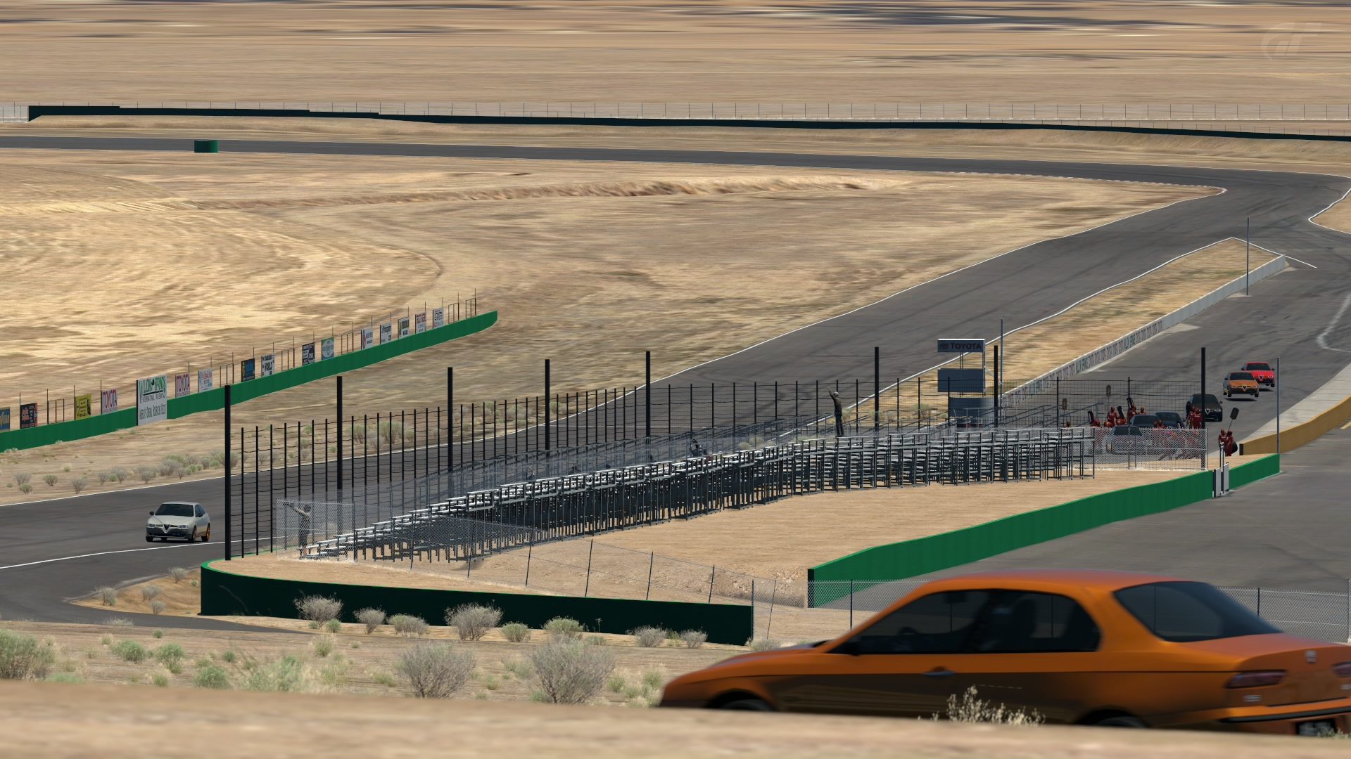 Mike just getting another lap in while everyone pits :lol: