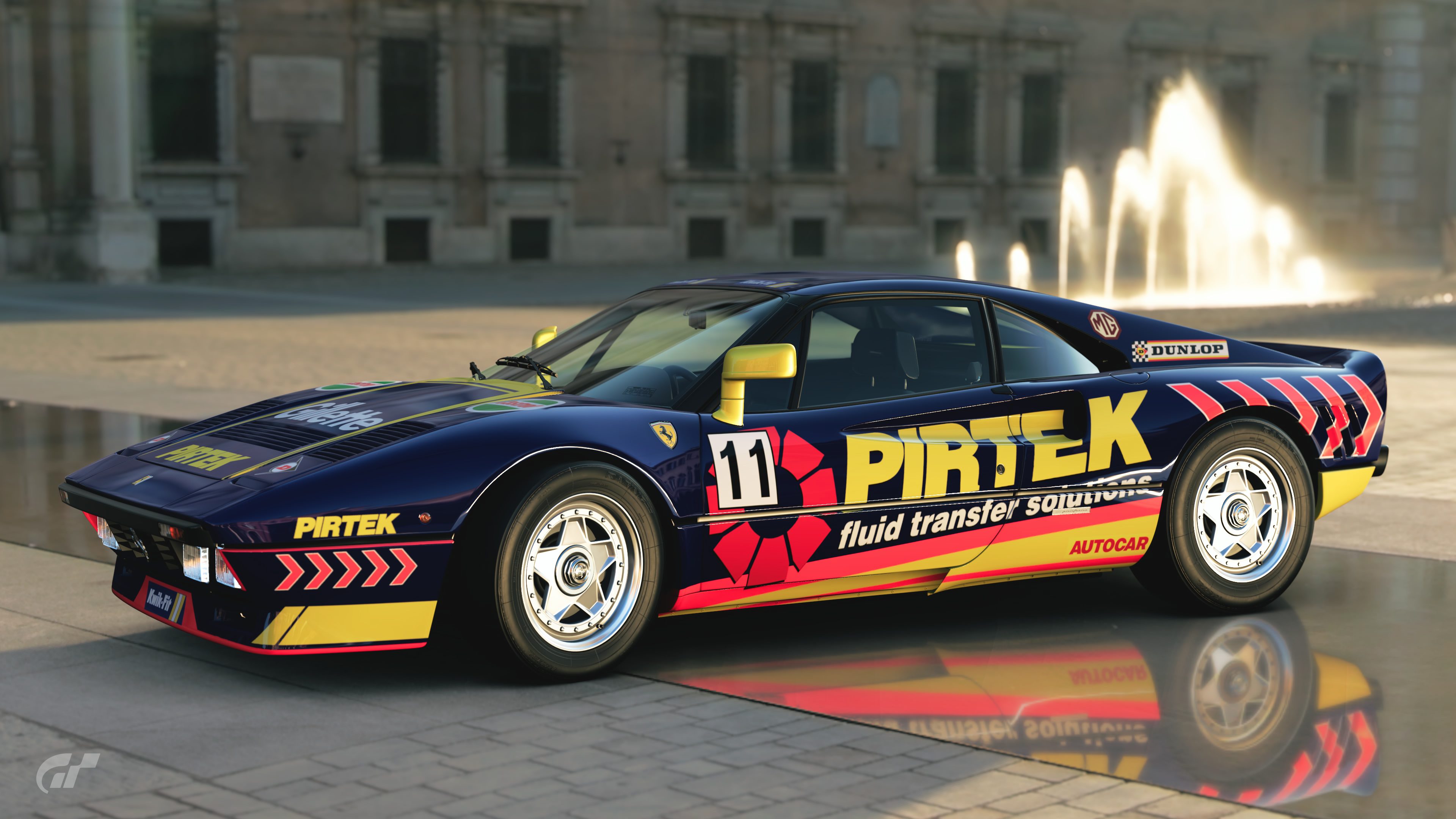 Pirtek Ferrari GTO (left)