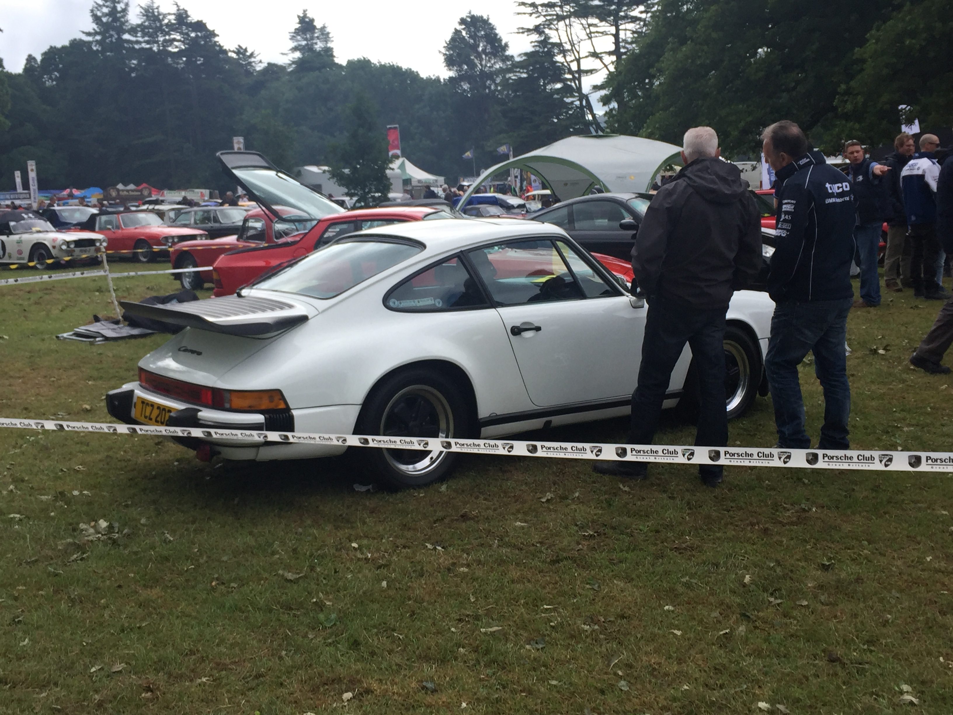 Porsche 911 Carrera