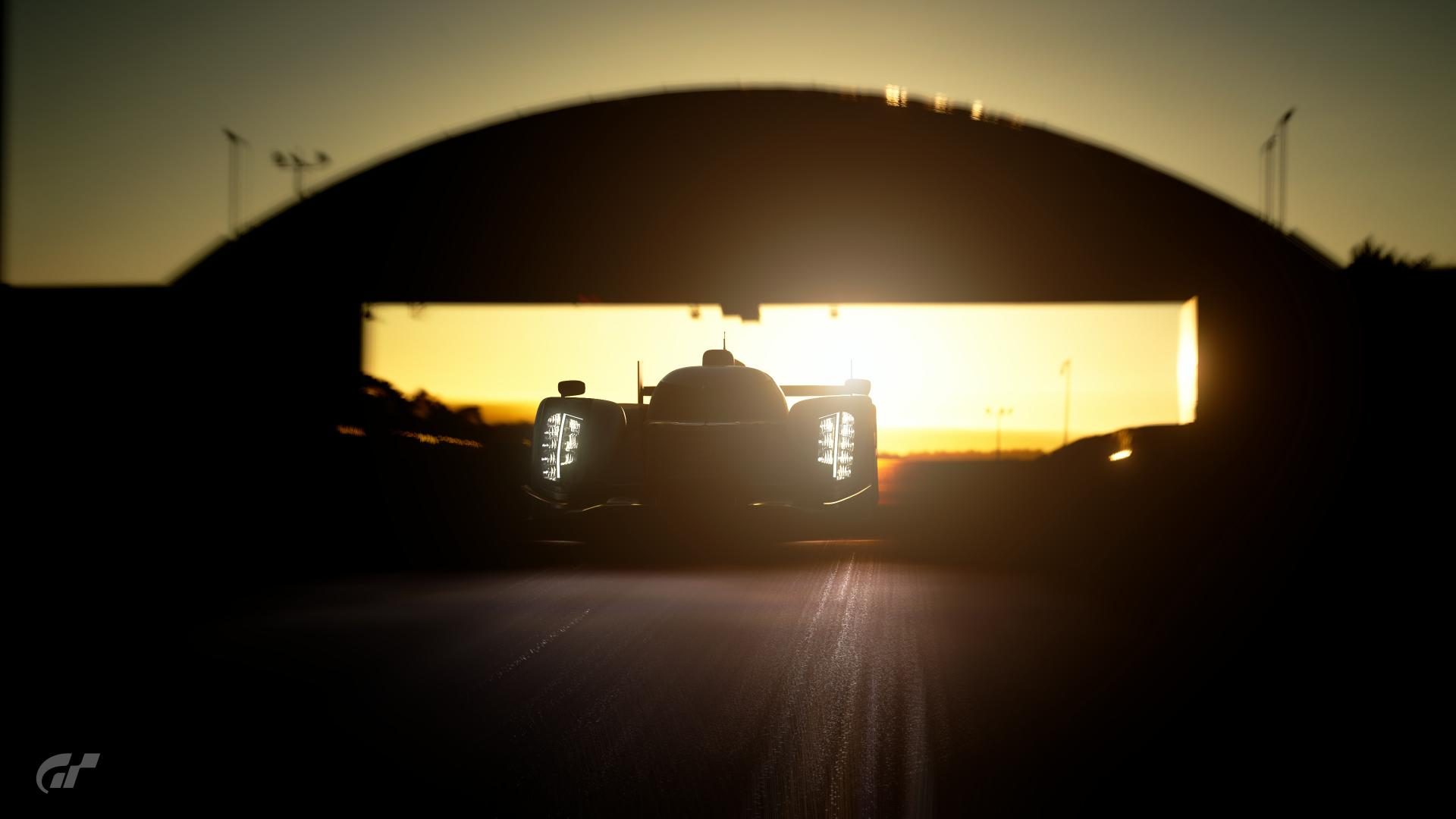 R18