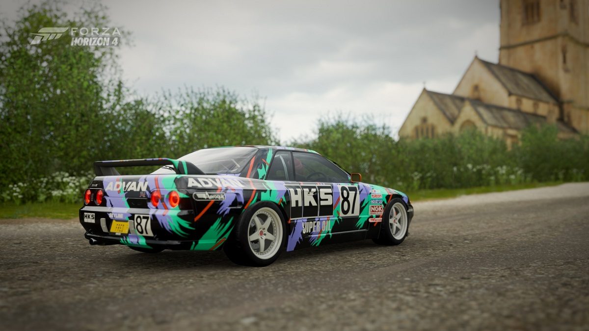 R32