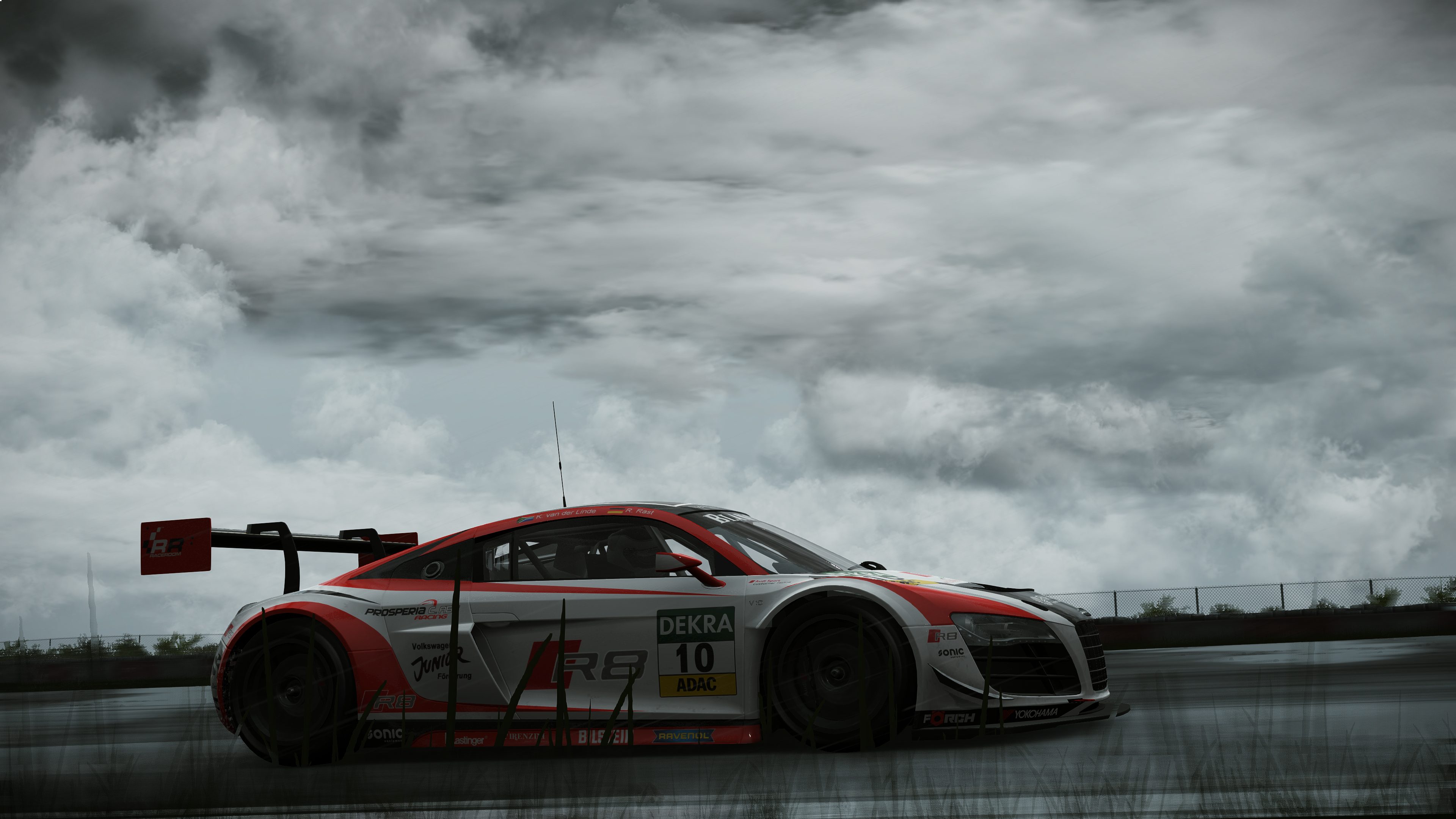 R8 LMS 4K