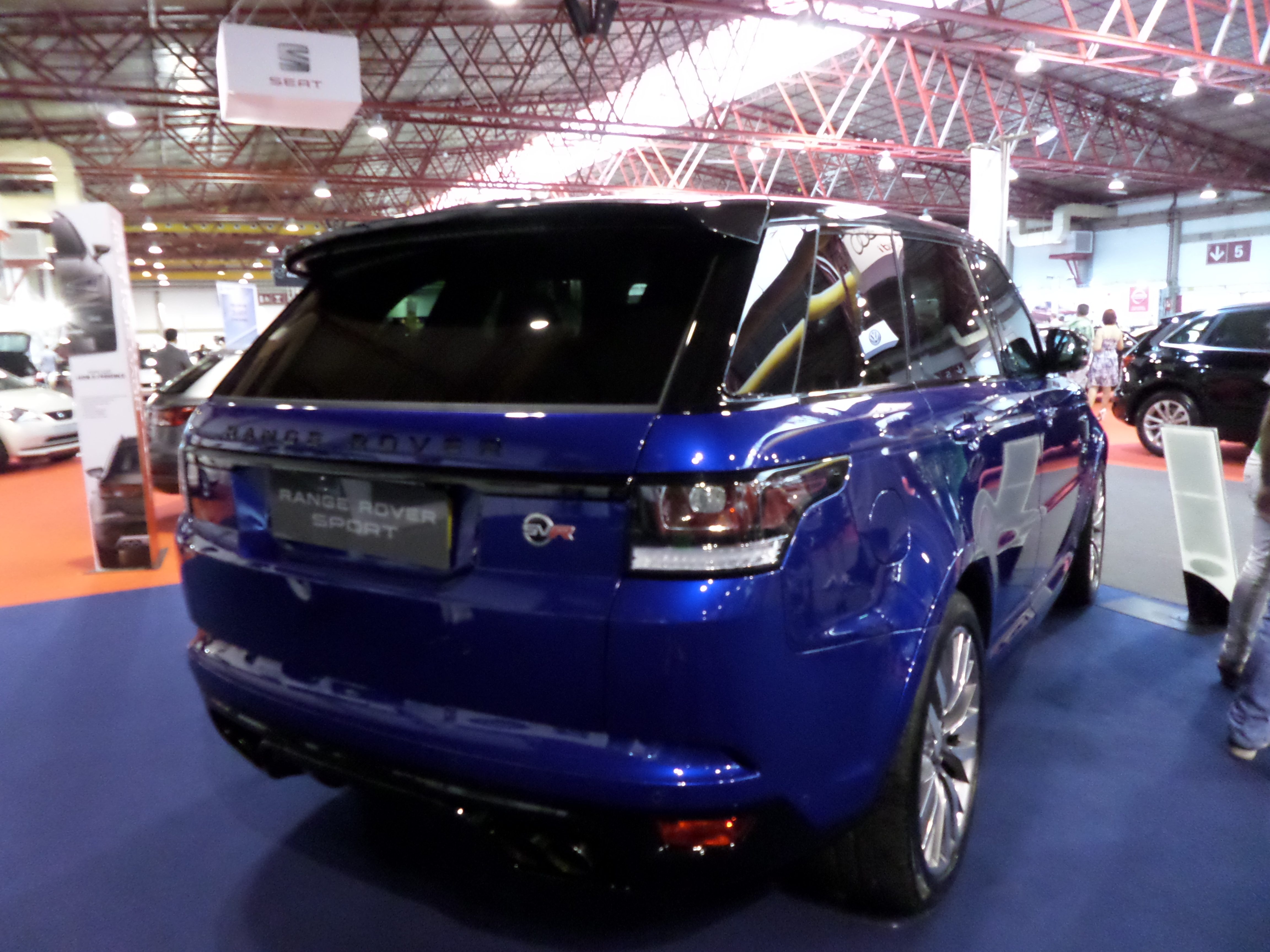 Ranger Rover SVR: Beefy muscles, and Jaaaag power. What's not to like?