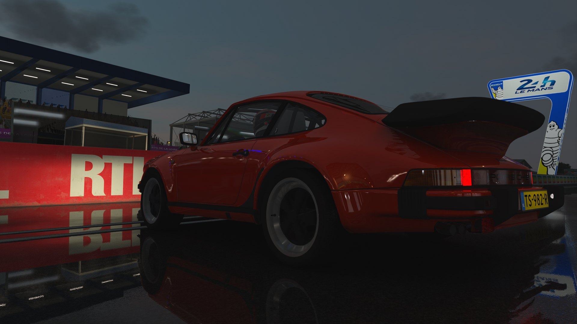 Screenshot_porsche_930_lemans_2017_21-4-122-6-16-40.jpg
