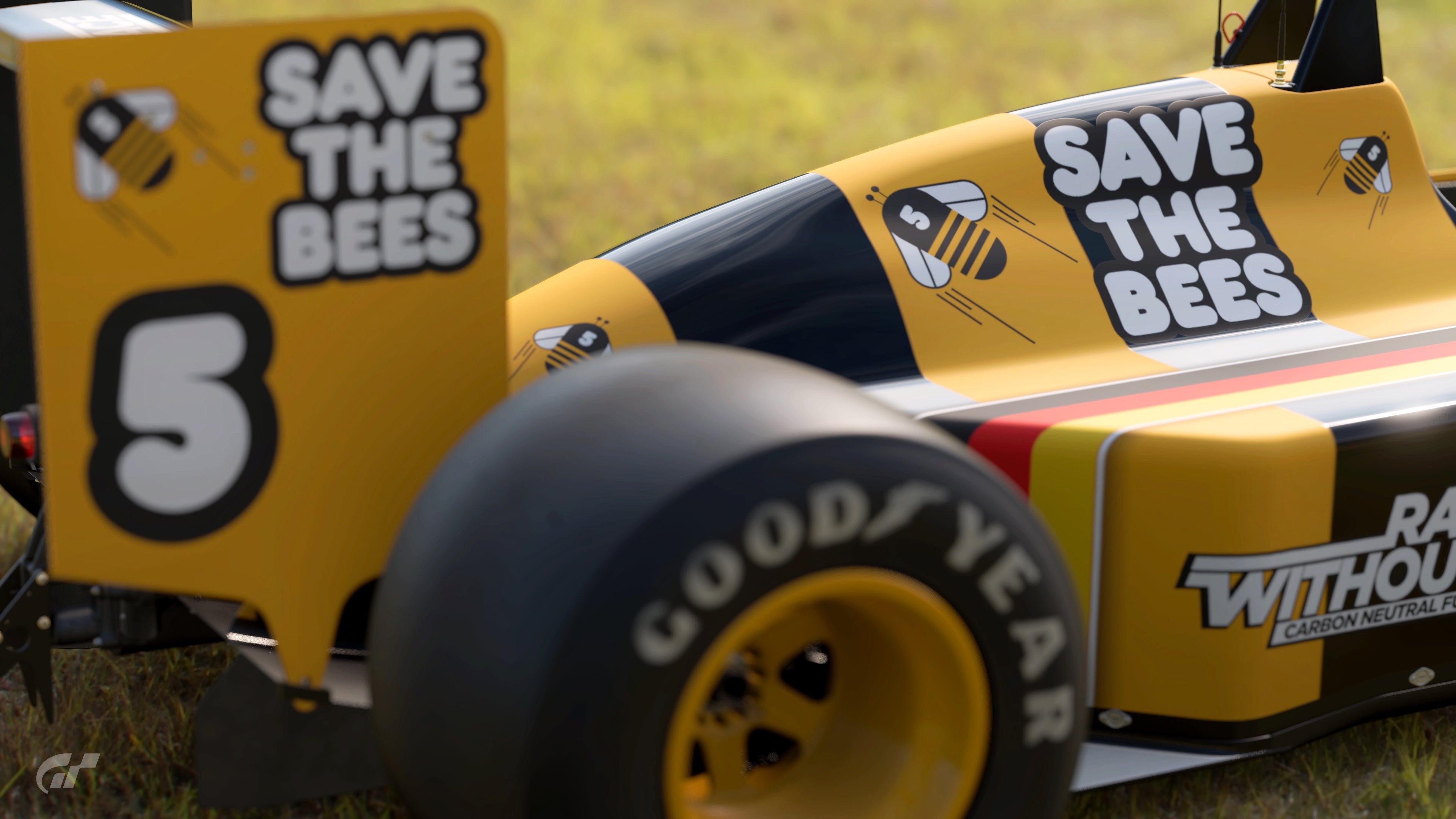 SebastianVettel_SavetheBees_4