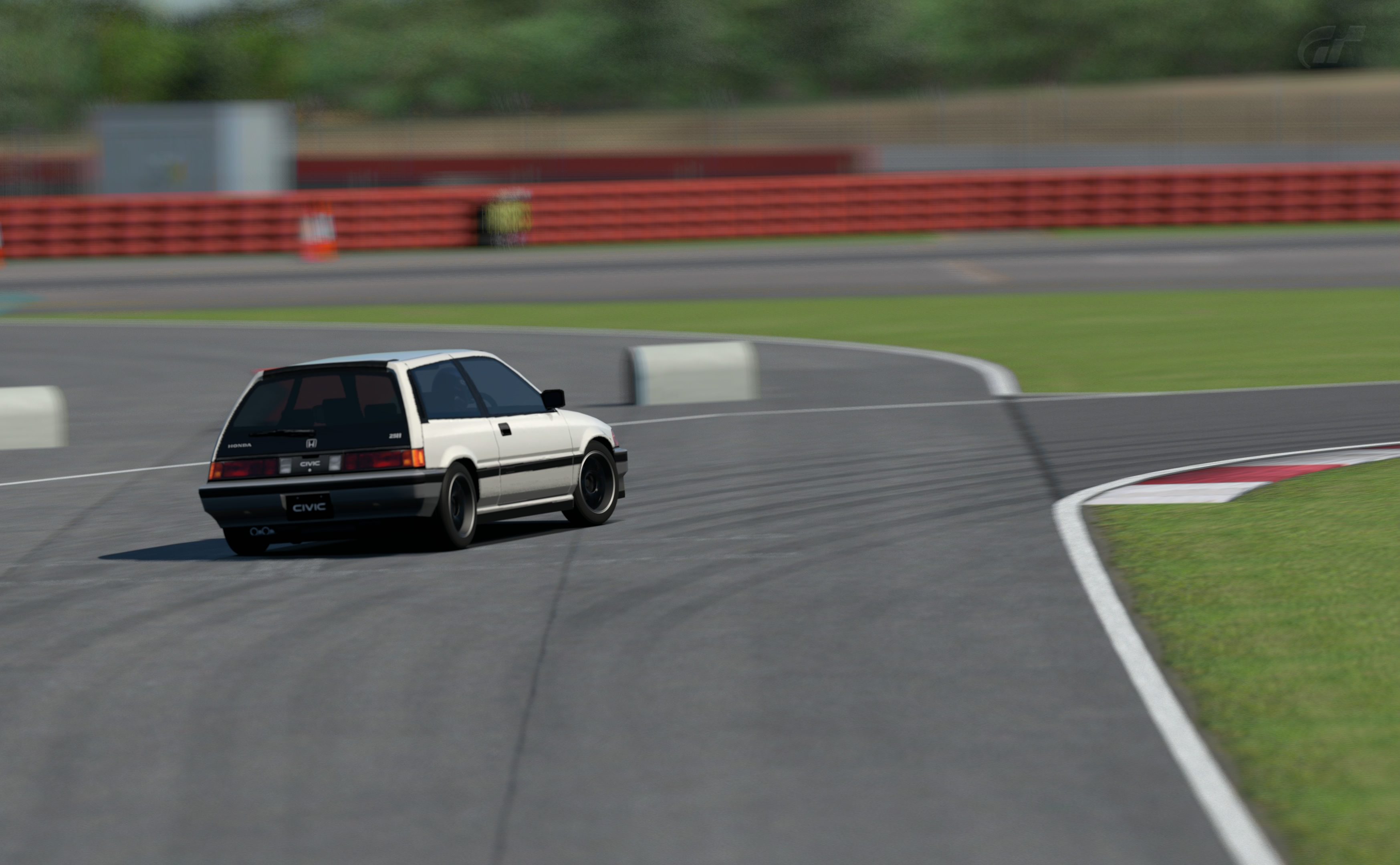 Silverstone_ Stowe Circuit.jpg