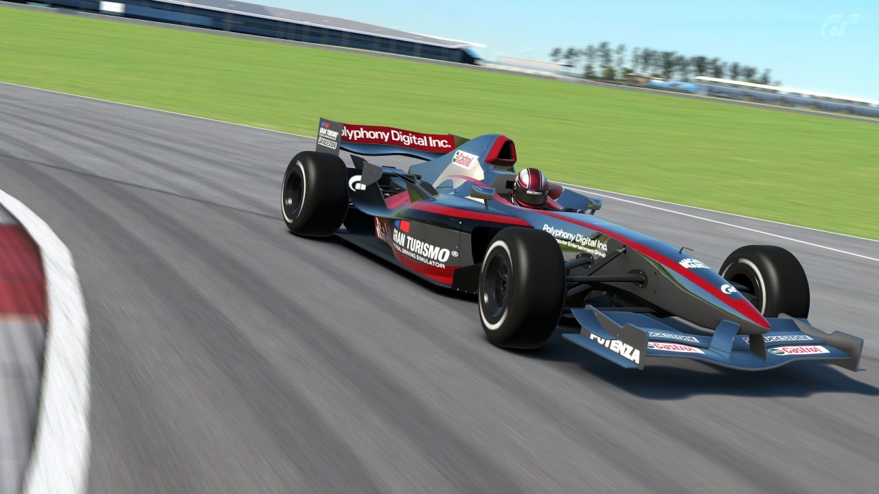 Silverstone_ Stowe Circuit.jpg