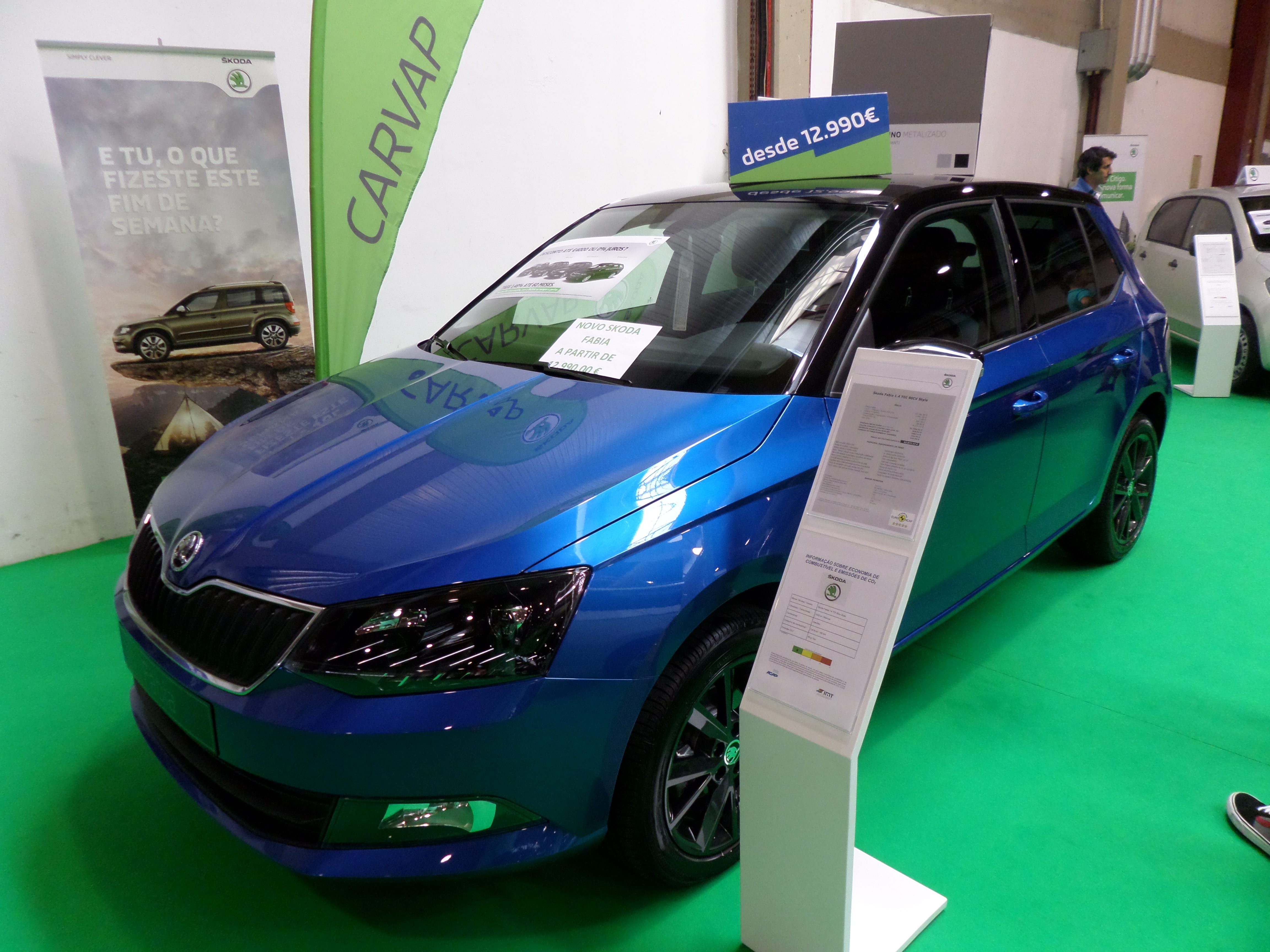 Skôda Fabia: Blue, but neat.