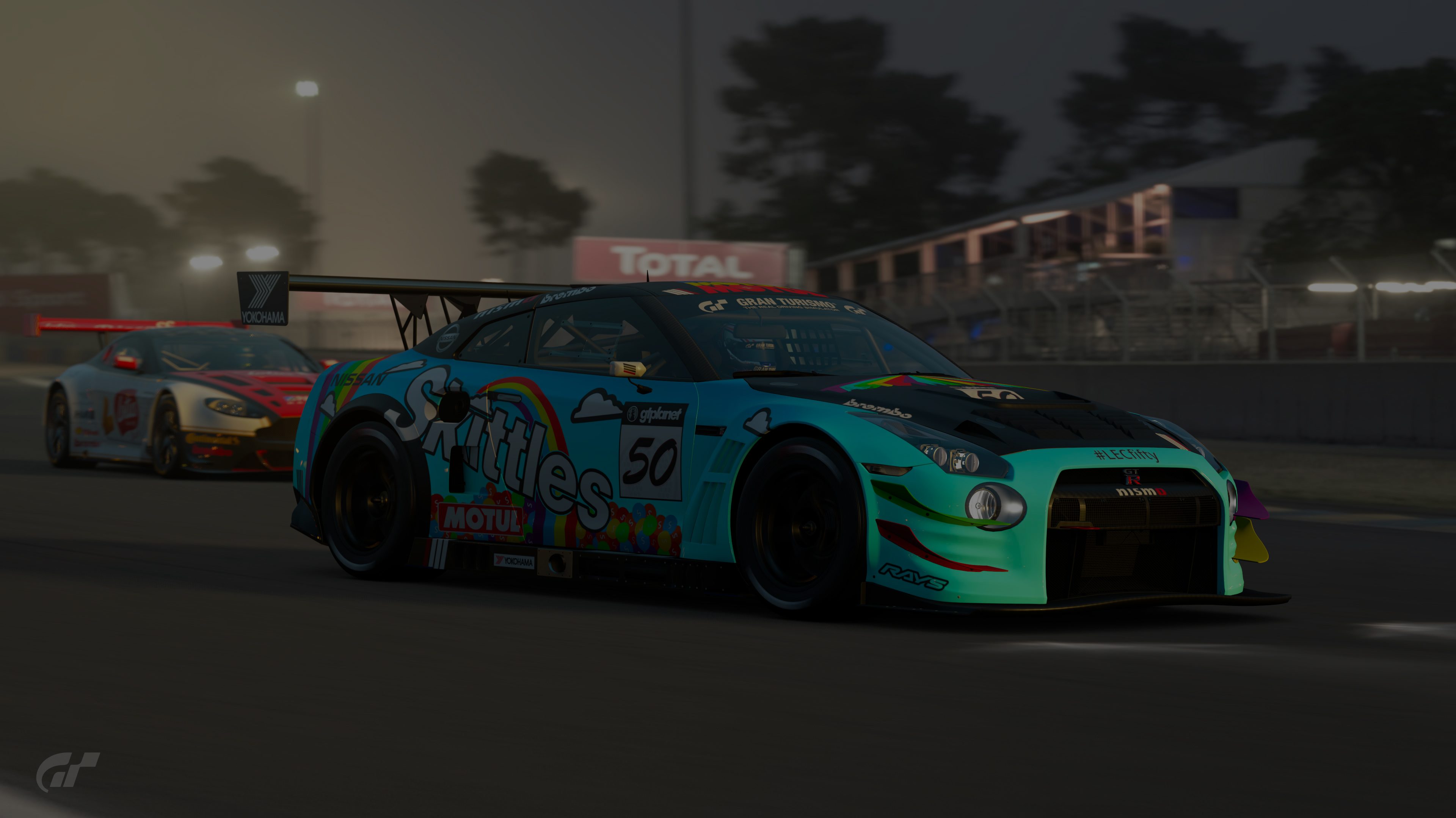 Skittles Nissan GT-R (night Race)