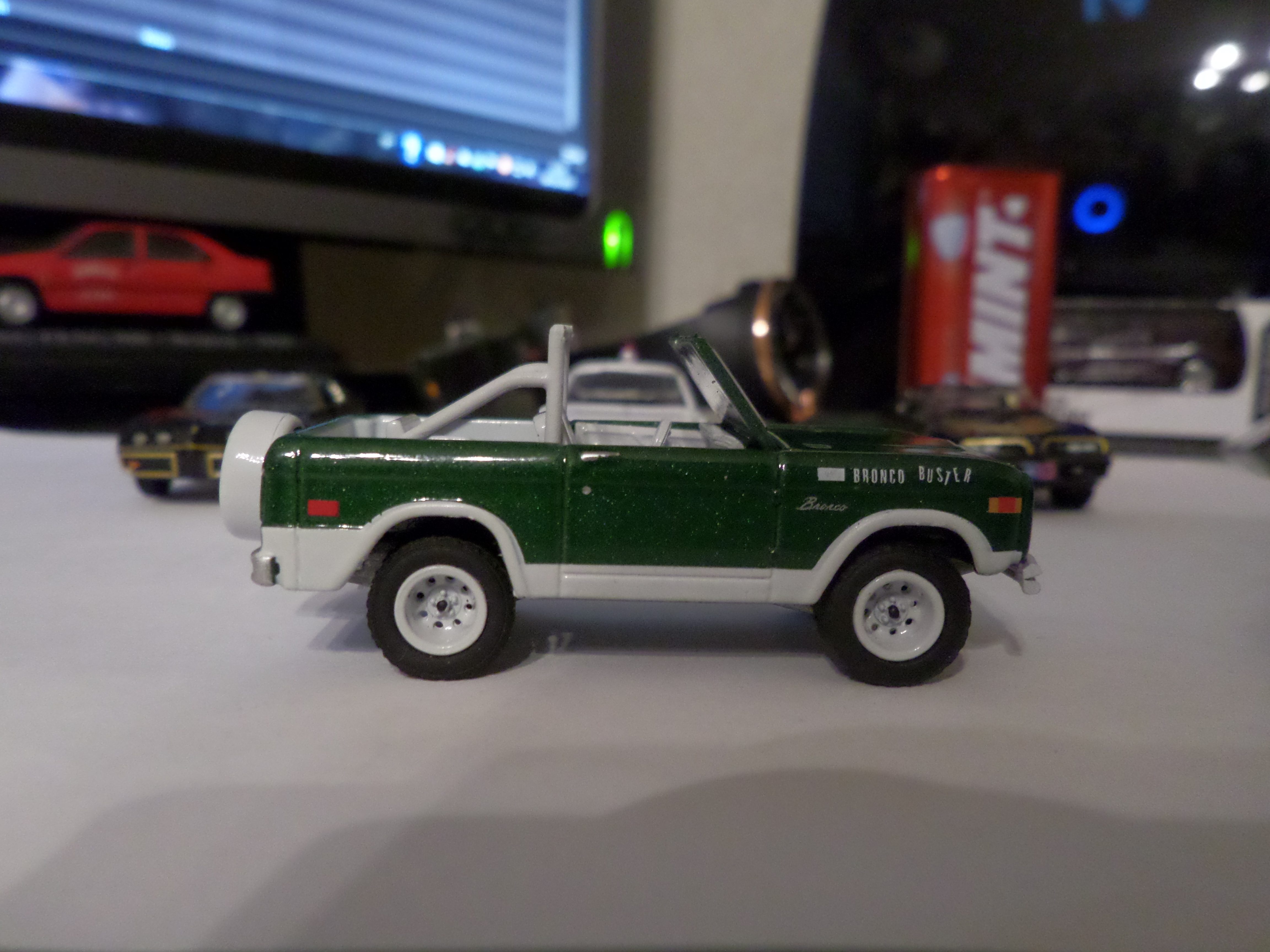 Smokey and a lot of Bandits: Greenlight Models' Smokey & The Bandit 4-car set - It's the Bronco Buster y'all! 2