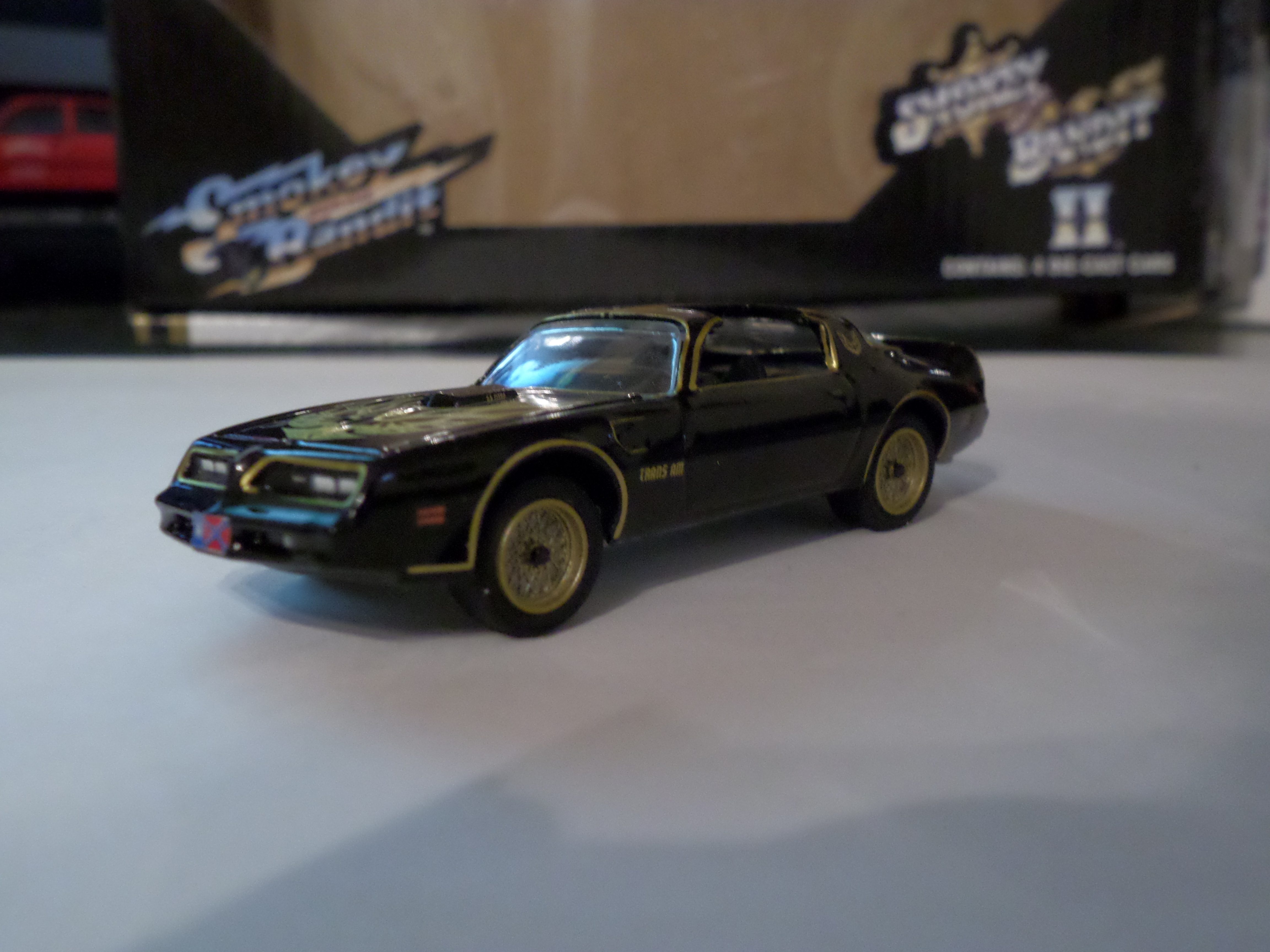Smokey and a lot of Bandits: Greenlight Models' Smokey & The Bandit 4-car set - The one and only; 1977 Pontiac Firebird T/A
