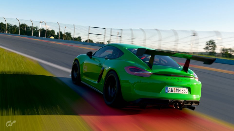 SPC 112 Cayman GT4