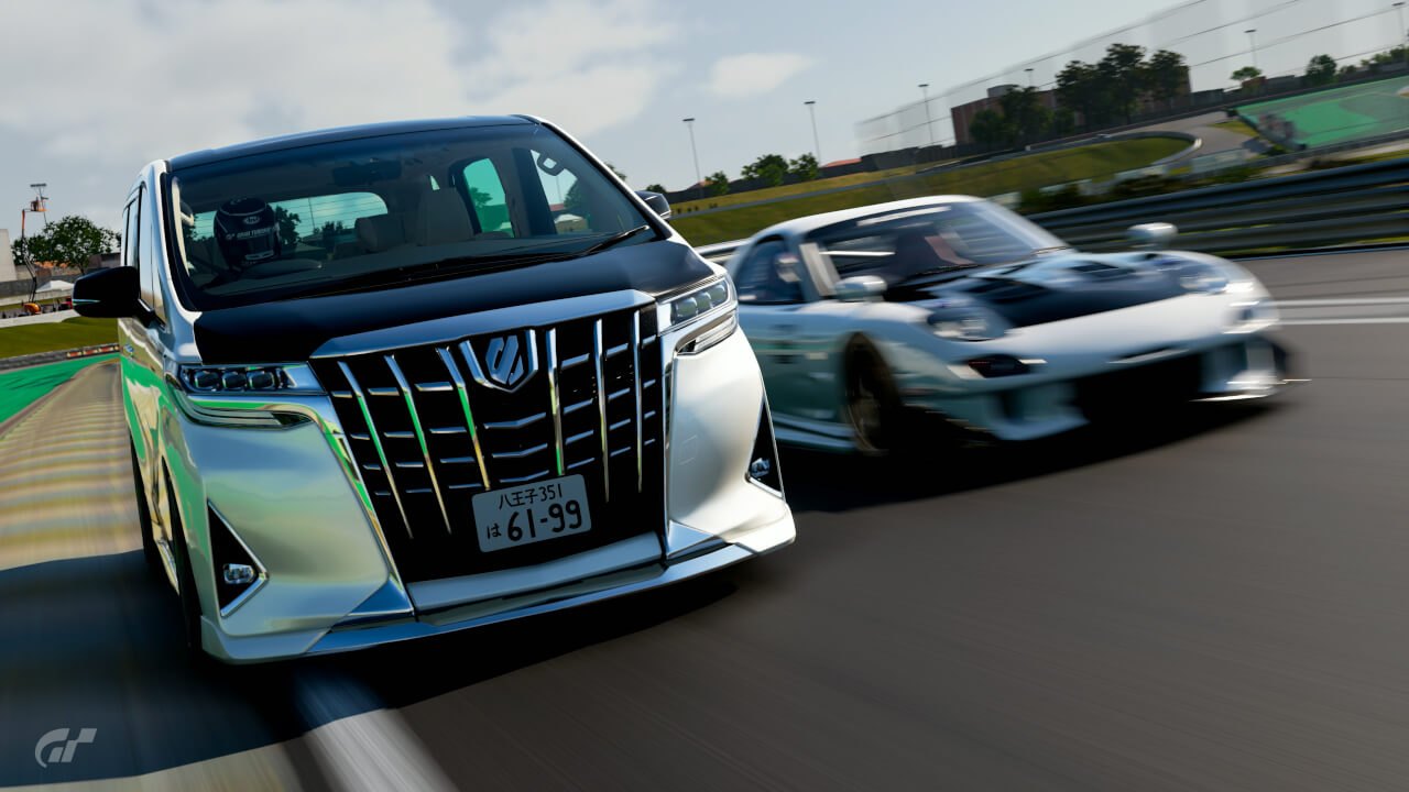 Taking on the Race of Turbo Sports Cars with a turbocharged 581 PP Alphard