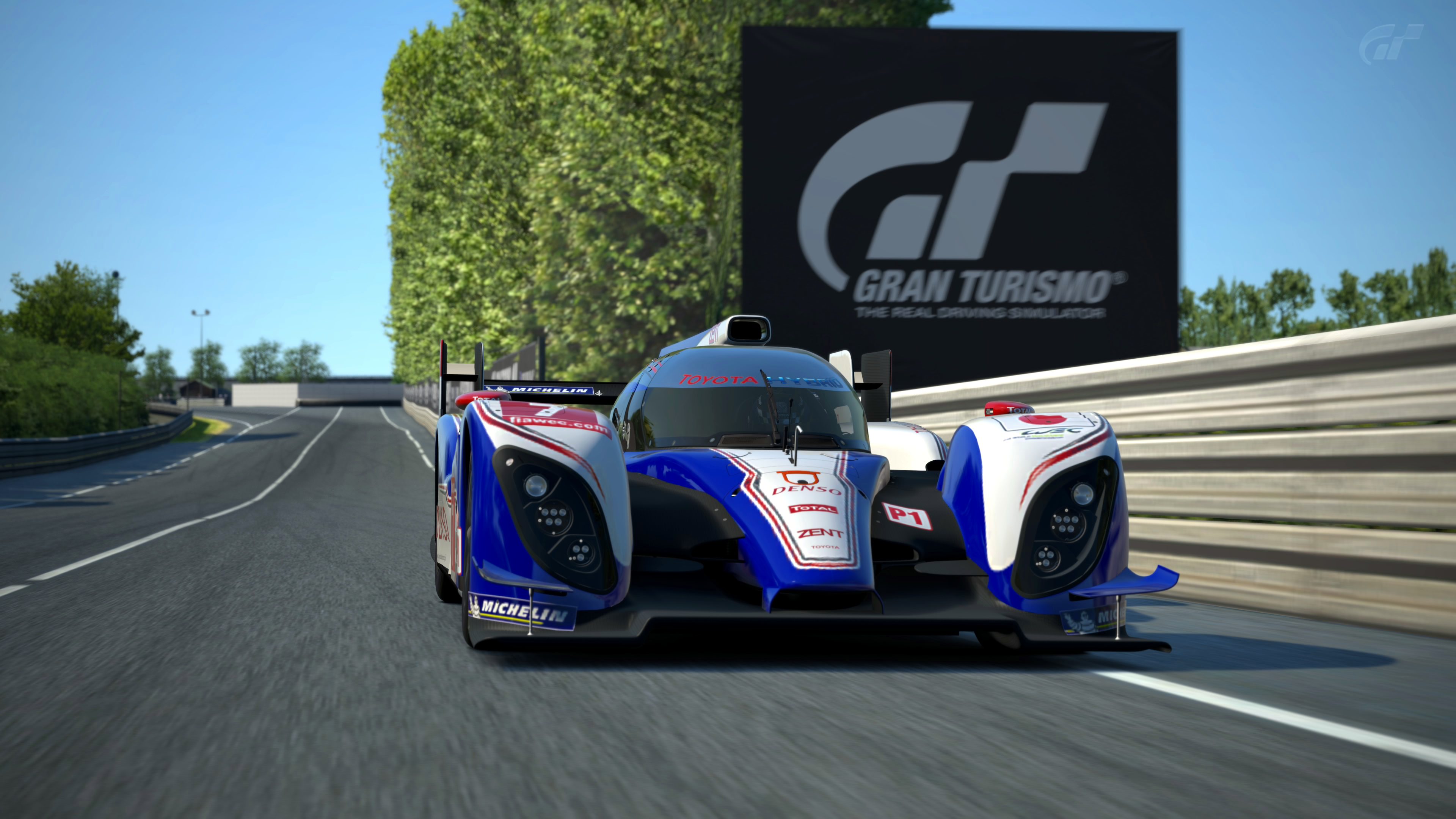 Toyota LMP1 Hybrid (1).jpg