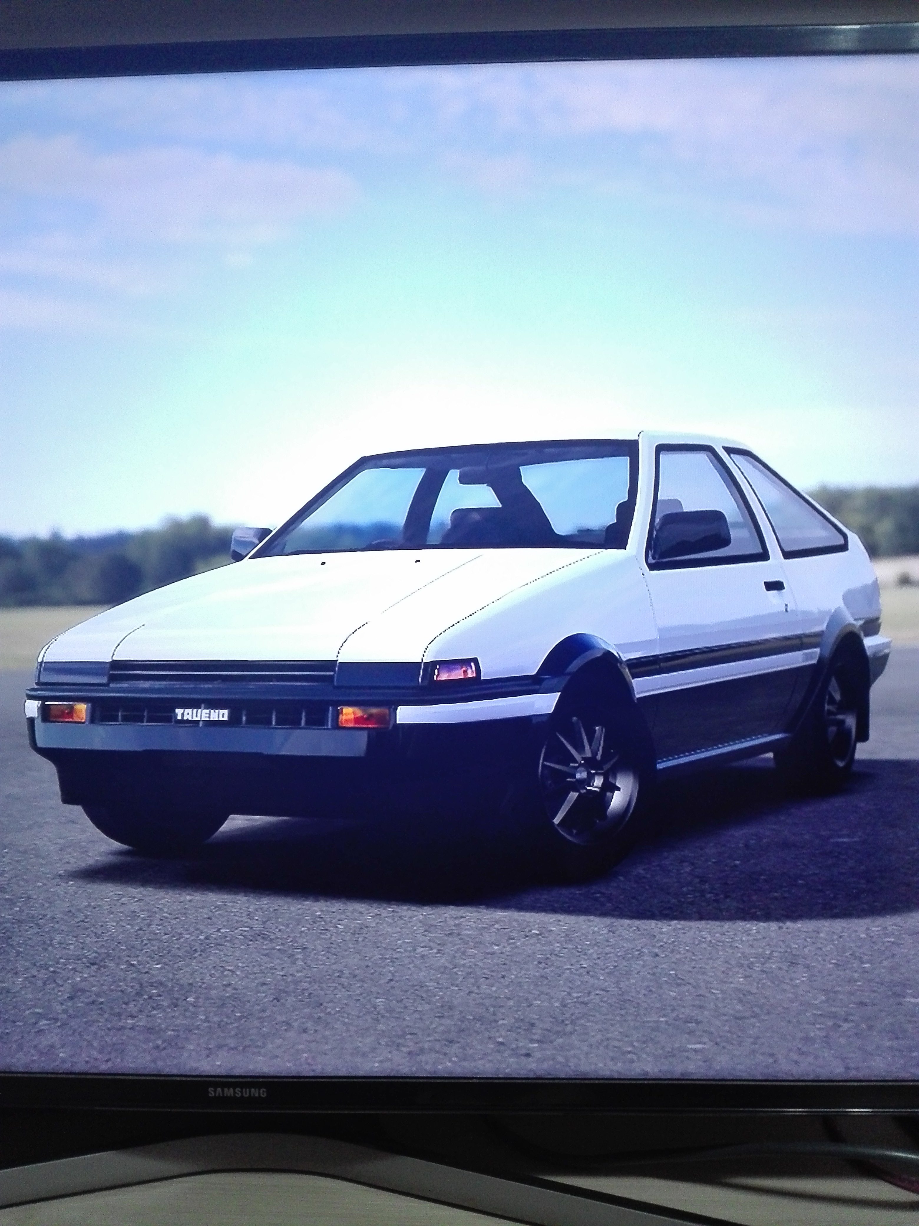 Toyota Sprinter Trueno GT-Apex AE86 white