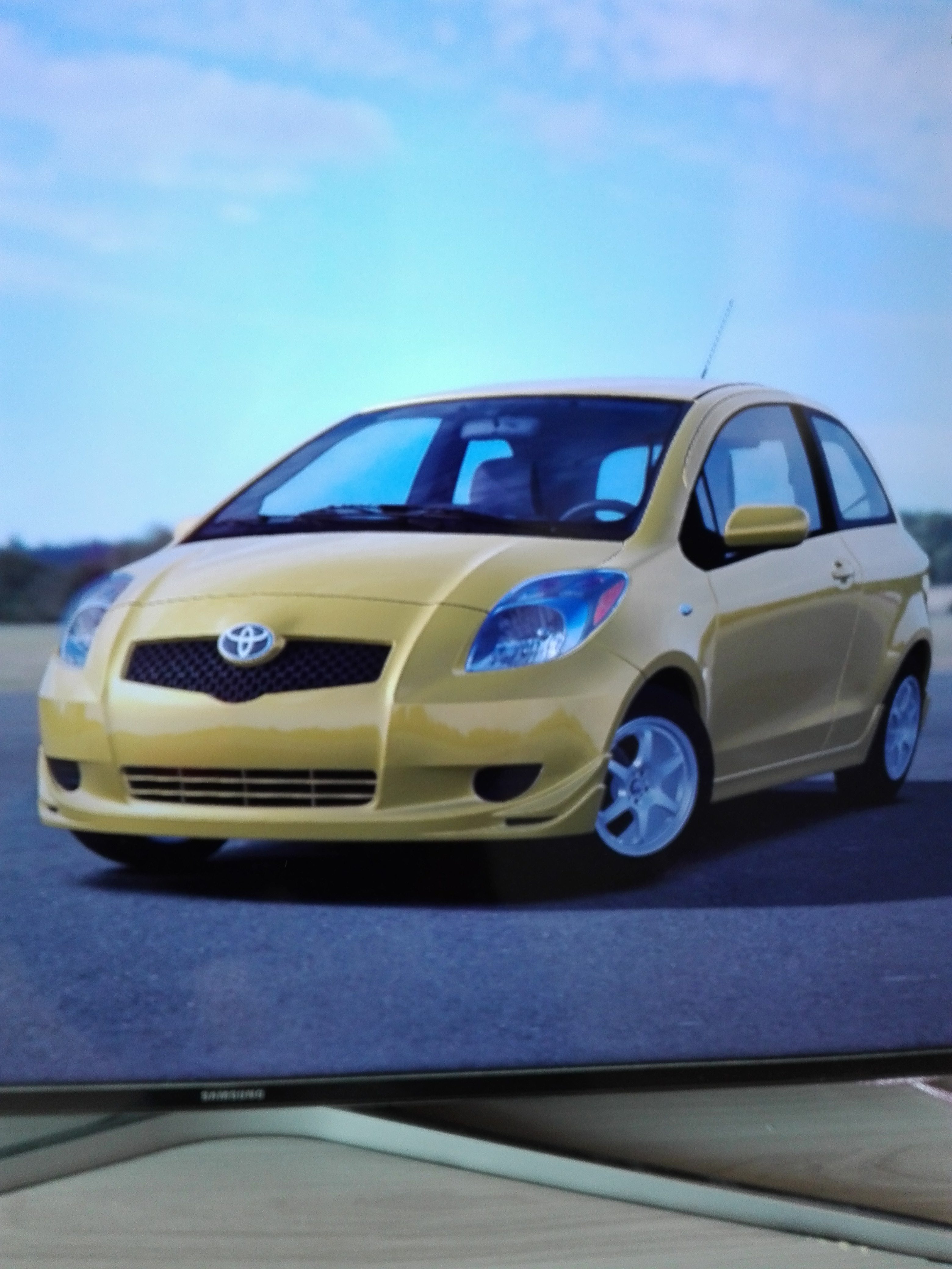 Toyota Yaris S Yellow