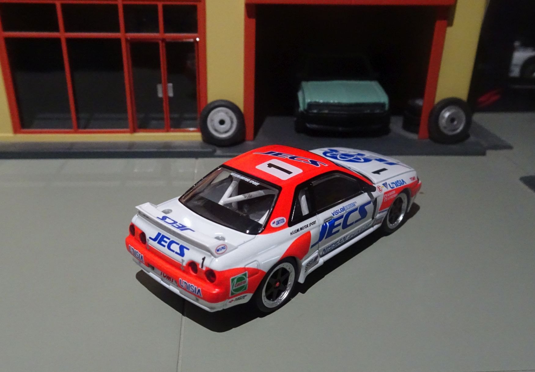 Unisia Jecs Nissan GT-R R32 '92