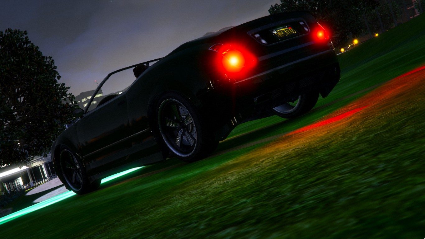 You haven't seen Enus sexiness tonight 5
