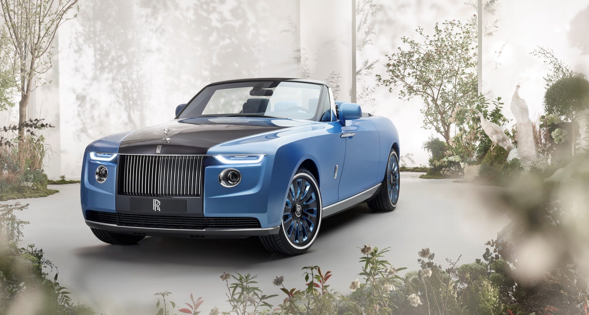 The average cost of a Rolls-Royce in 2022 was half a million Euros