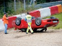 eurp_0802_09_z_nurburgring_nordeschleife_crash.jpg