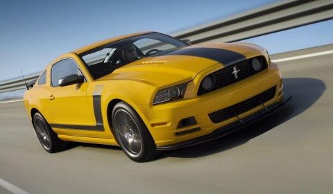 official_2013_ford_mustang_boss_302.jpg